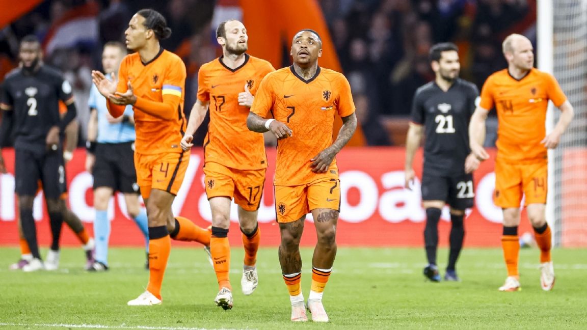 Oranje Leeft Op Dankzij Steven Bergwijn En Speelt Gelijk Tegen