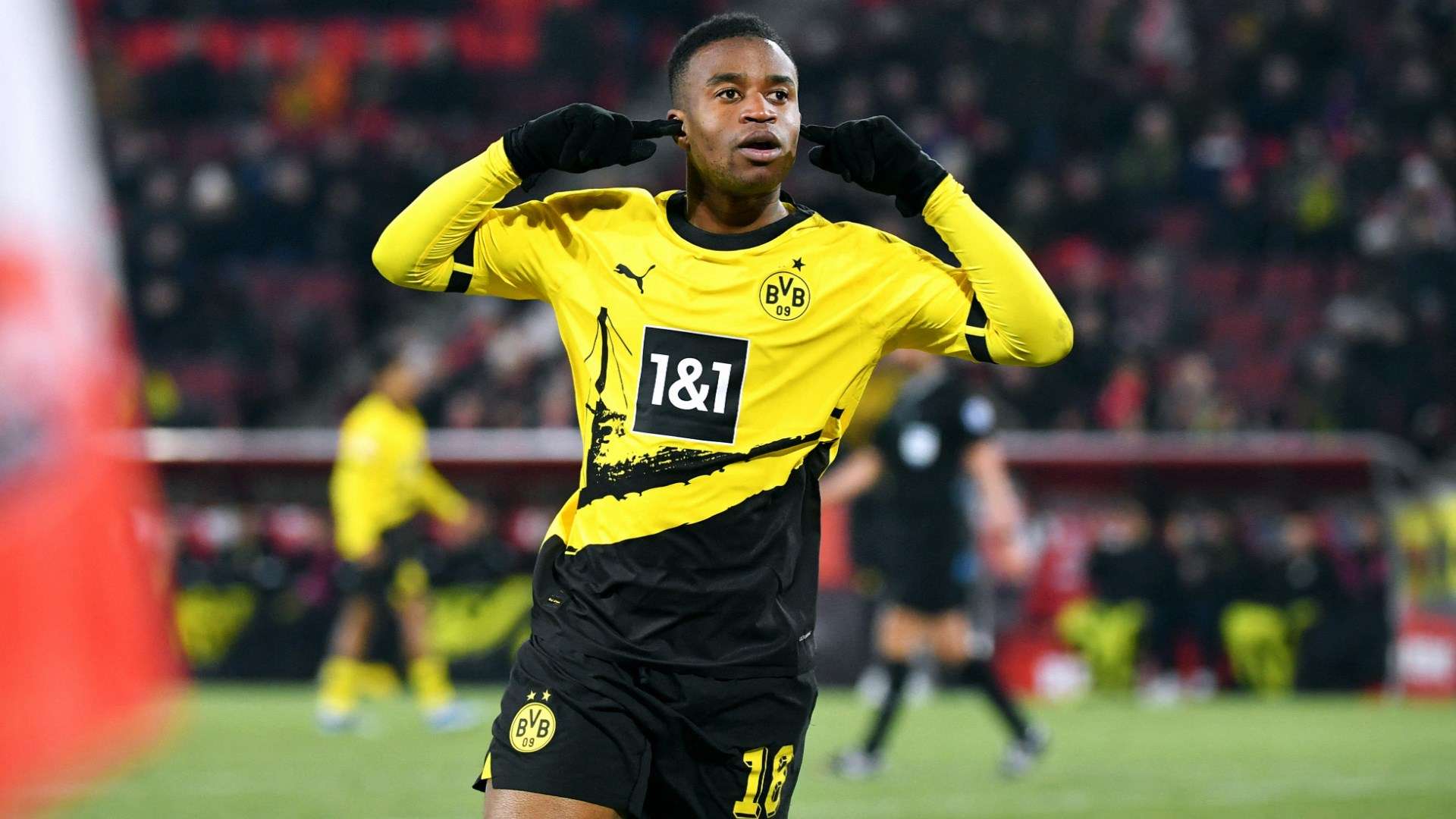 Youssoufa Moukoko Dortmund 2024