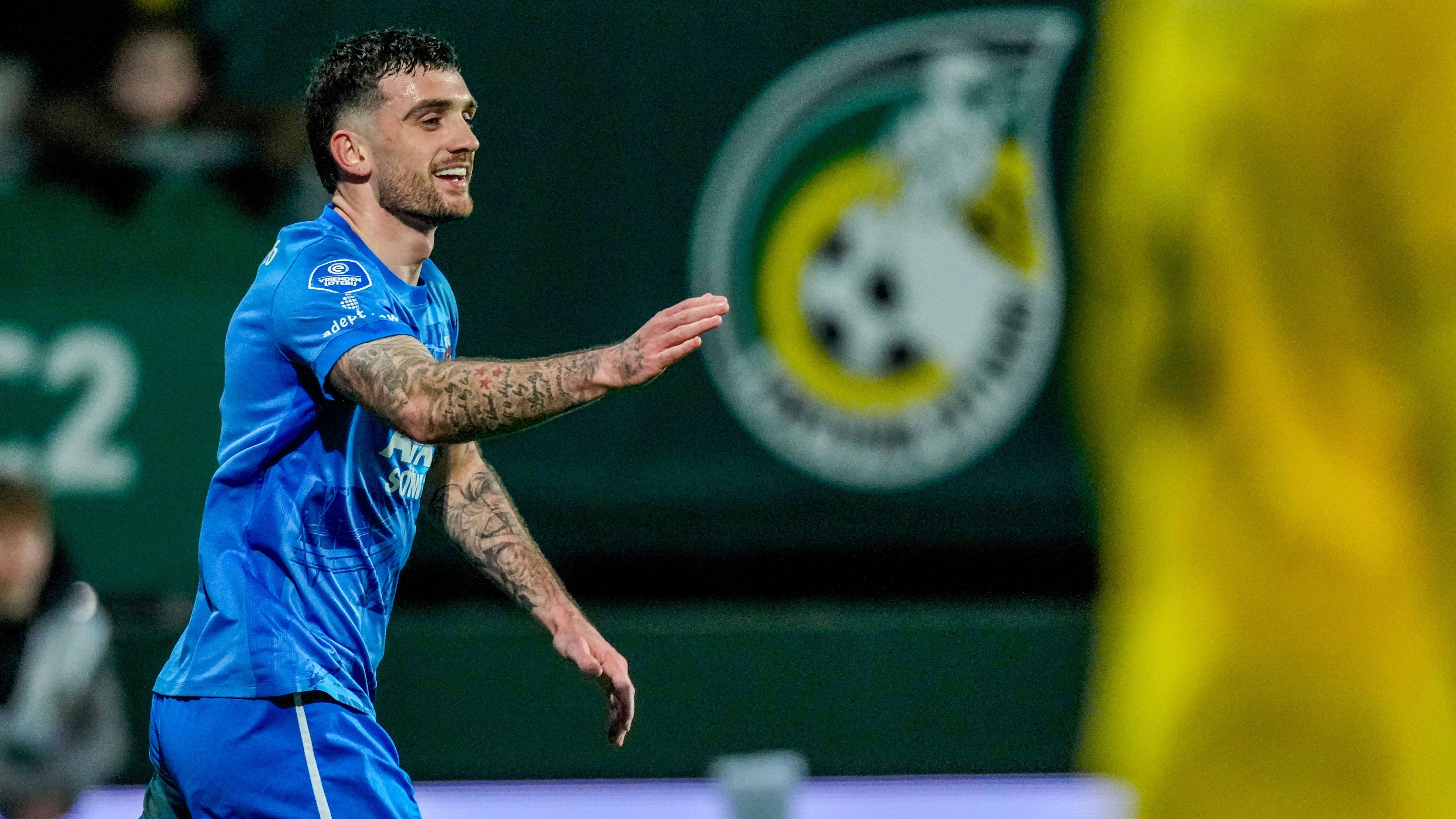 AZ Alkmaar Signs New Striker: Parrott Faces Competition