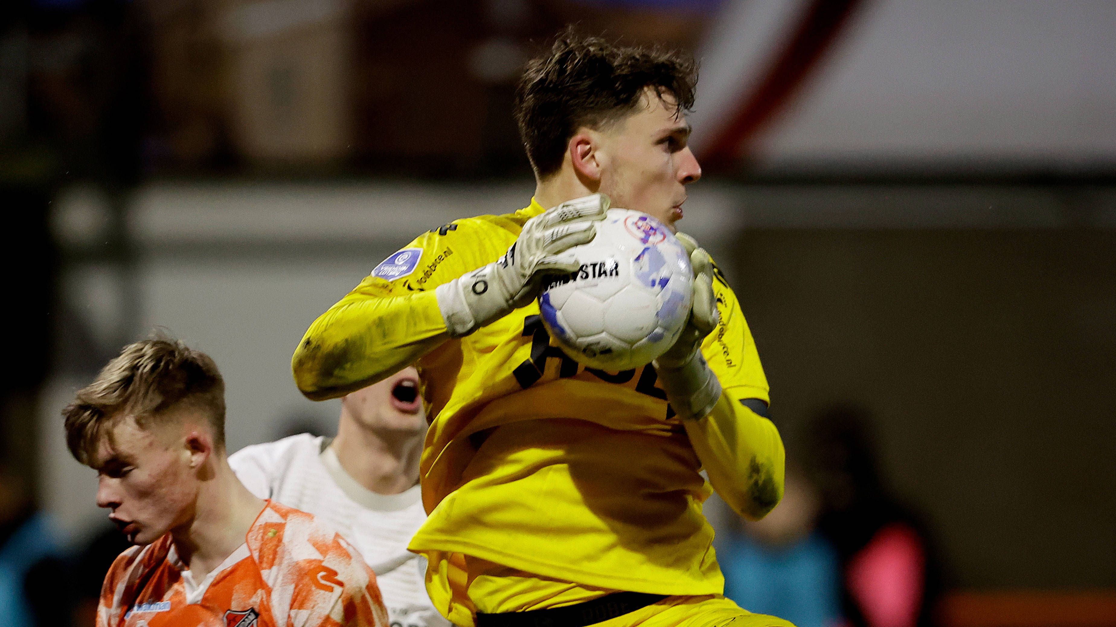 Ajax probeerde talentvolle keeper te overtuigen, maar slaagde daar totaal niet in