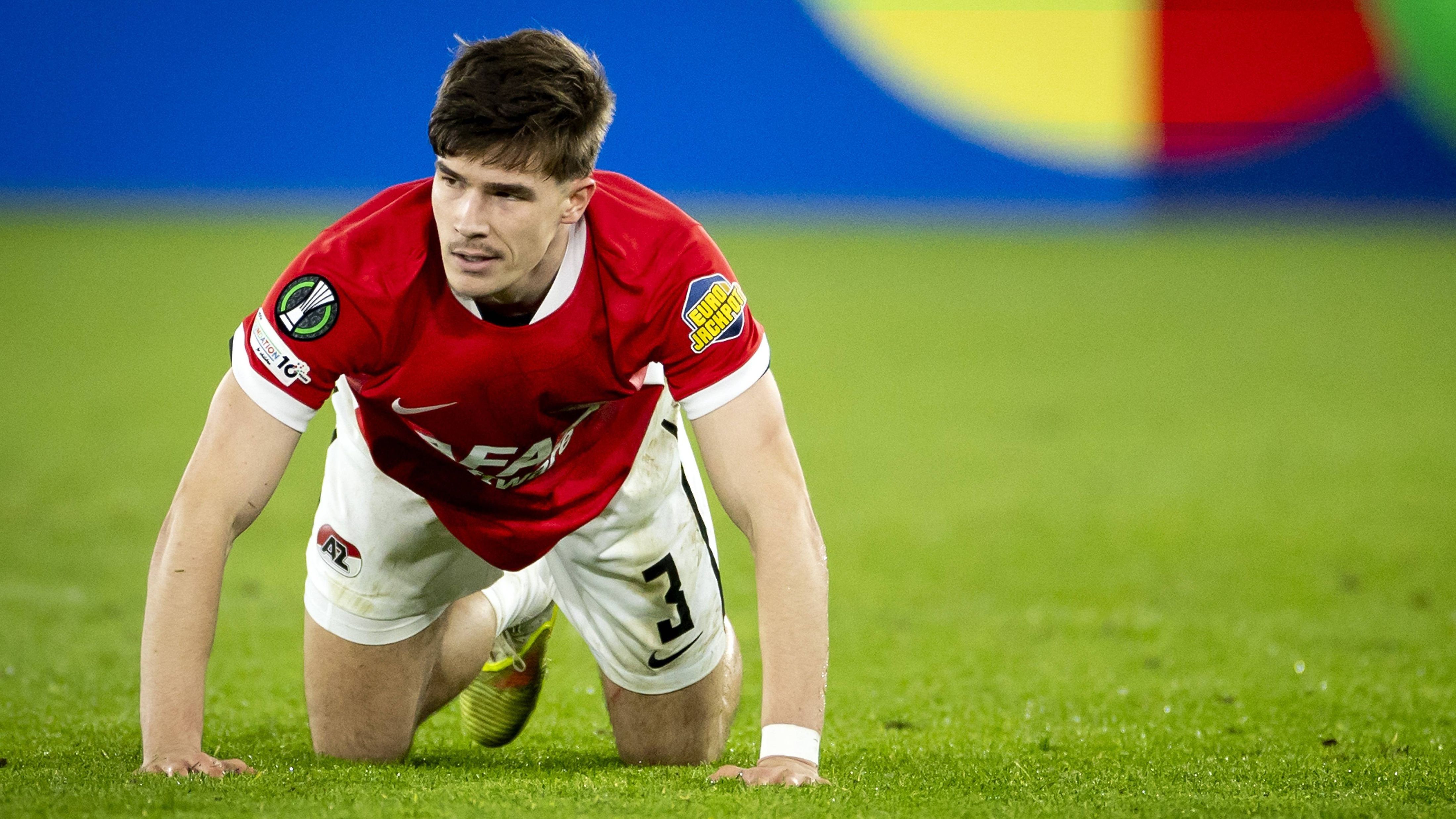 AZ stelt diep teleur en moet na gelijkspel in Alkmaar tussenronde Conference League in