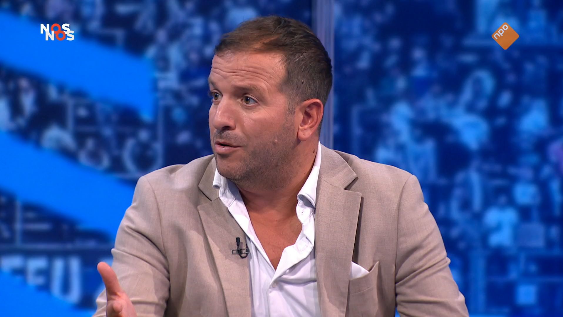 Ajax-speler Mika Godts op weg naar PSG volgens Van der Vaart
