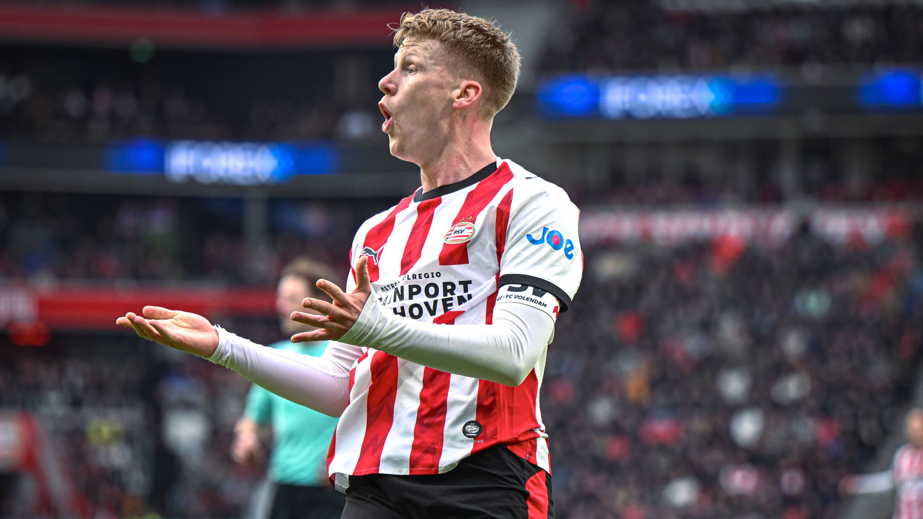 Jerdy Schouten bezorgt sterspeler van PSV blauw oog