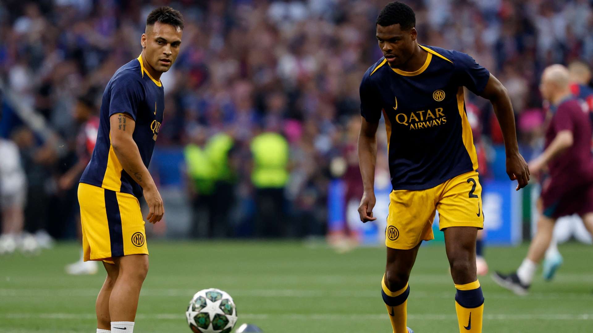 Lautaro Martinez Dumfries PSG Inter
