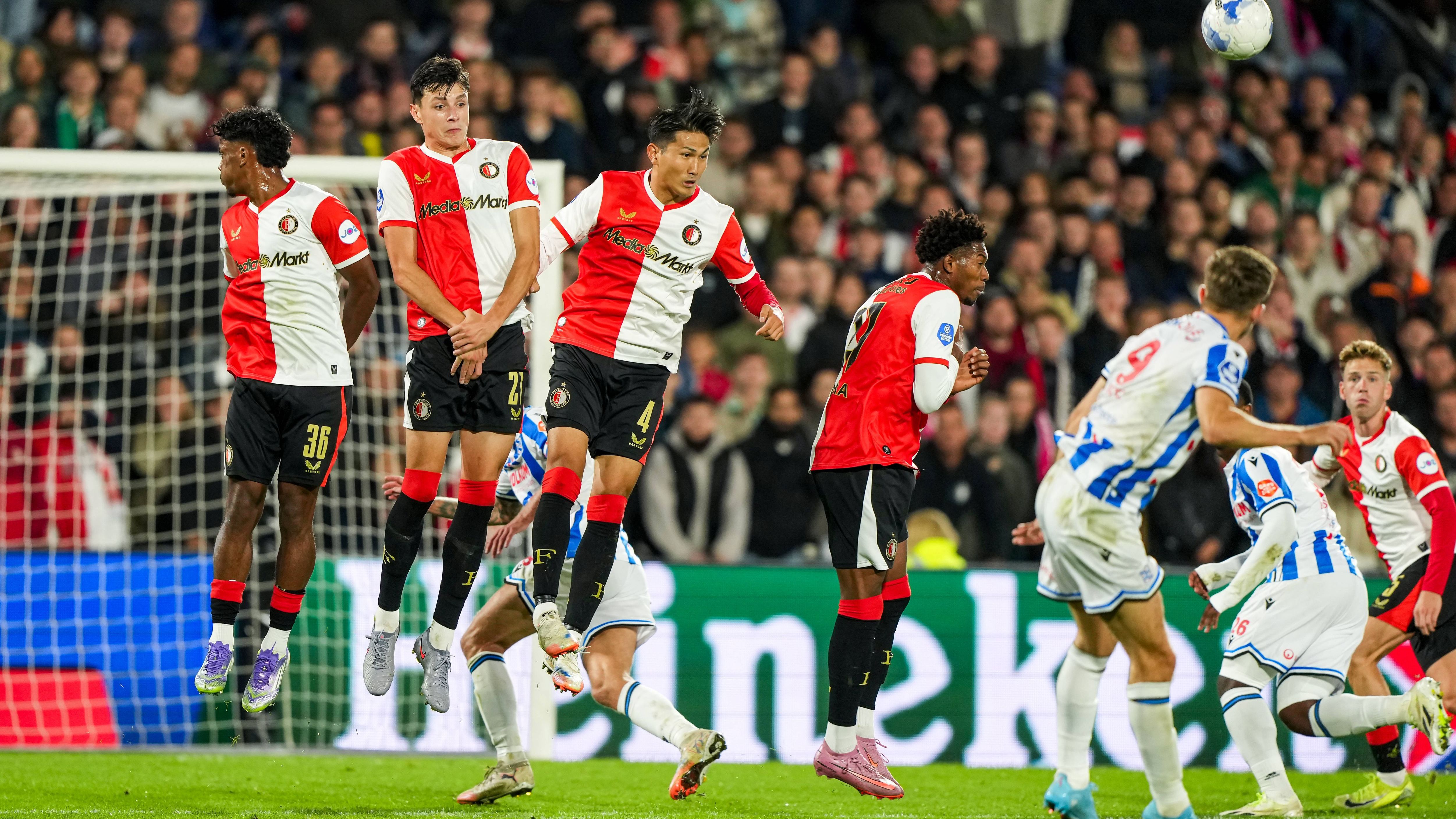 Robin van Persie haalt broer van selectiespeler plotseling bij Feyenoord 1