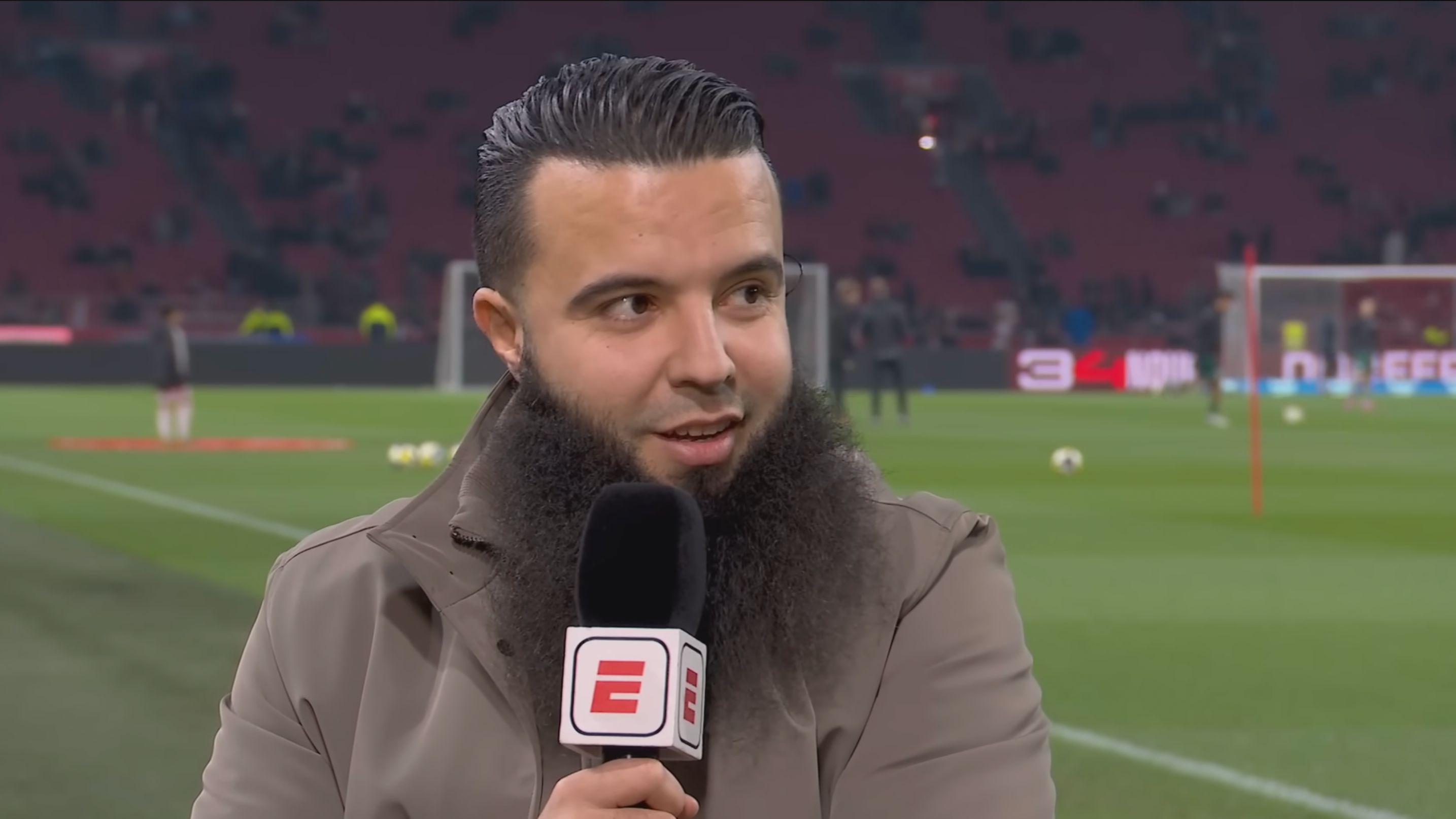 Abderrahem Nouri: 'Ik vind het heel erg moeilijk om naar hem te kijken bij Ajax'