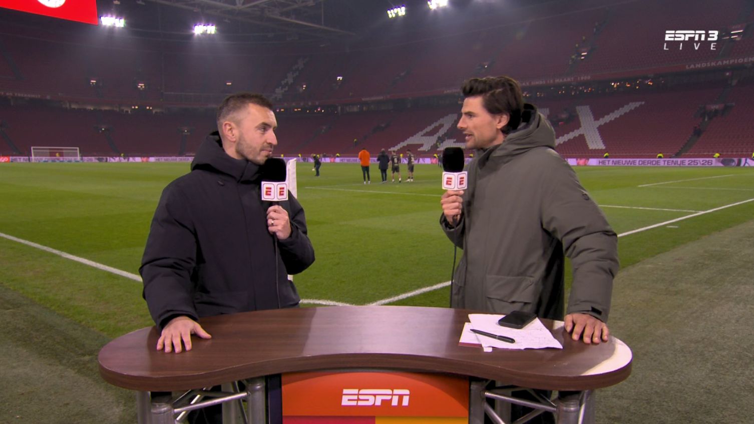 'Die speler van Ajax moet zijn kop kaal scheren, hij moet een monster worden!'