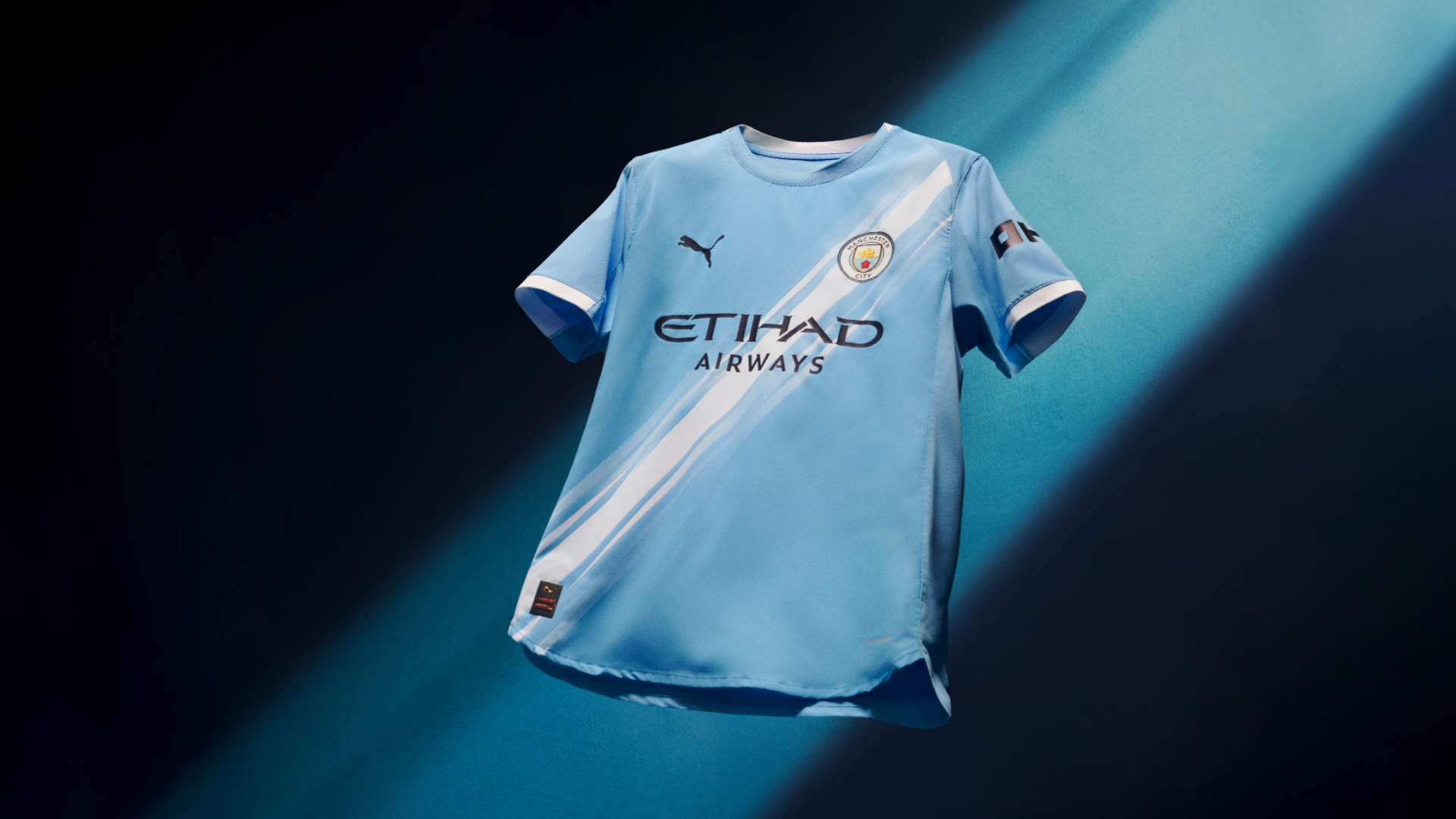Manchester City home kit 2025-26