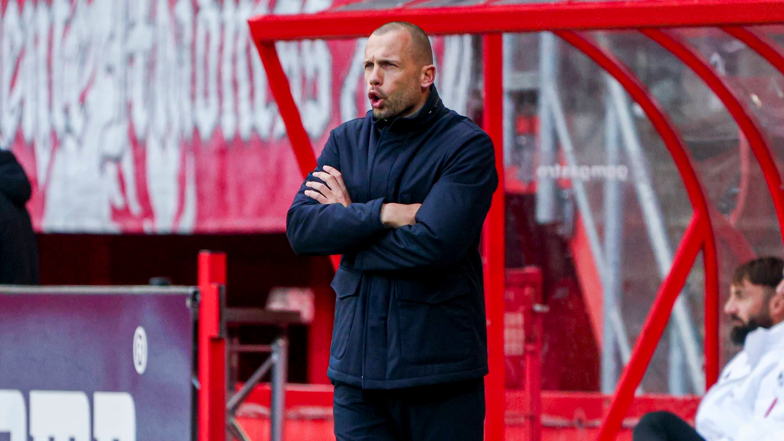 Vermoedelijke opstelling Ajax: John Heitinga wijzigt opstelling in twee linies