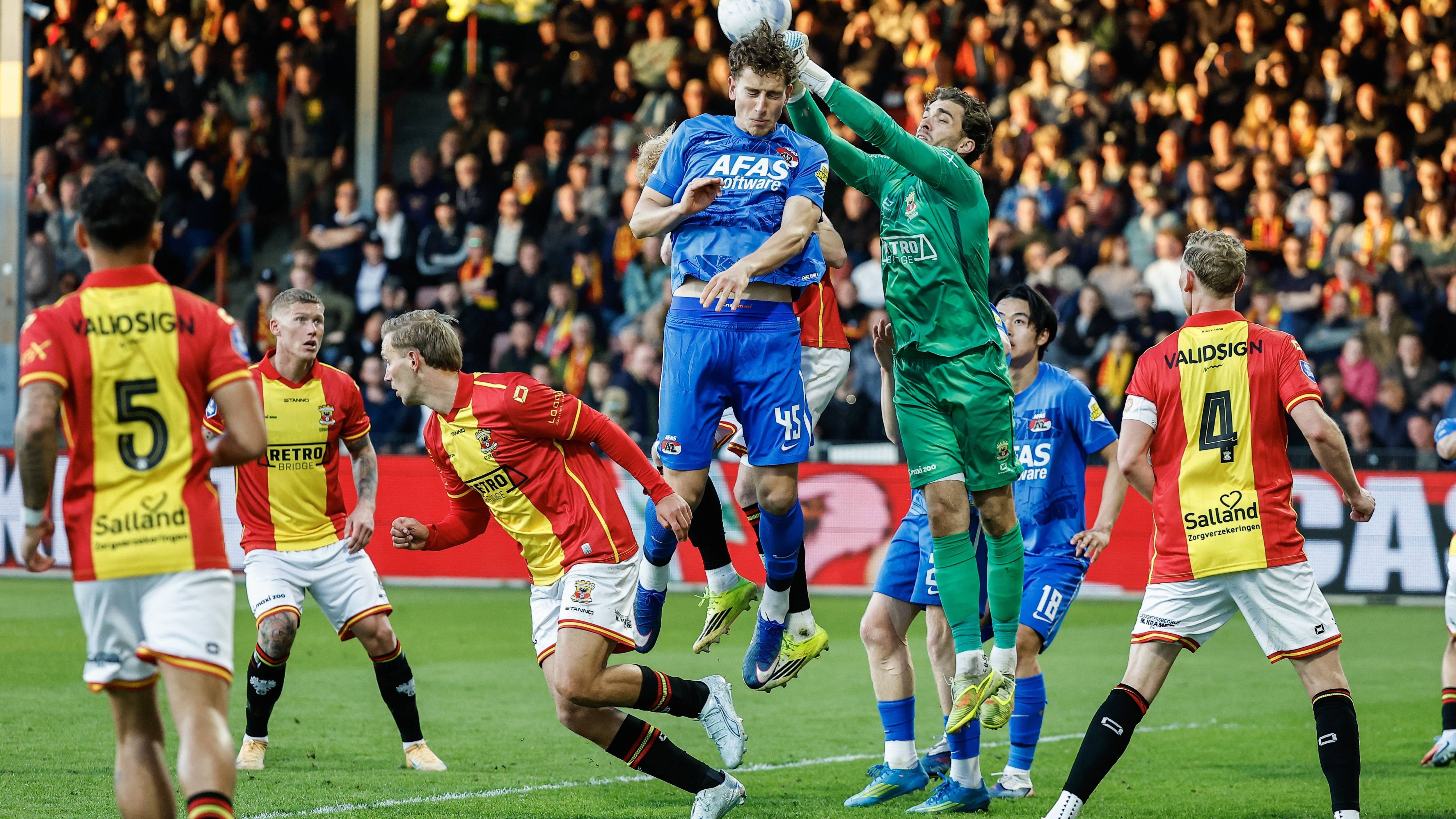 AZ vergeet te winnen in de Eredivisie na feestdagen in Alkmaar