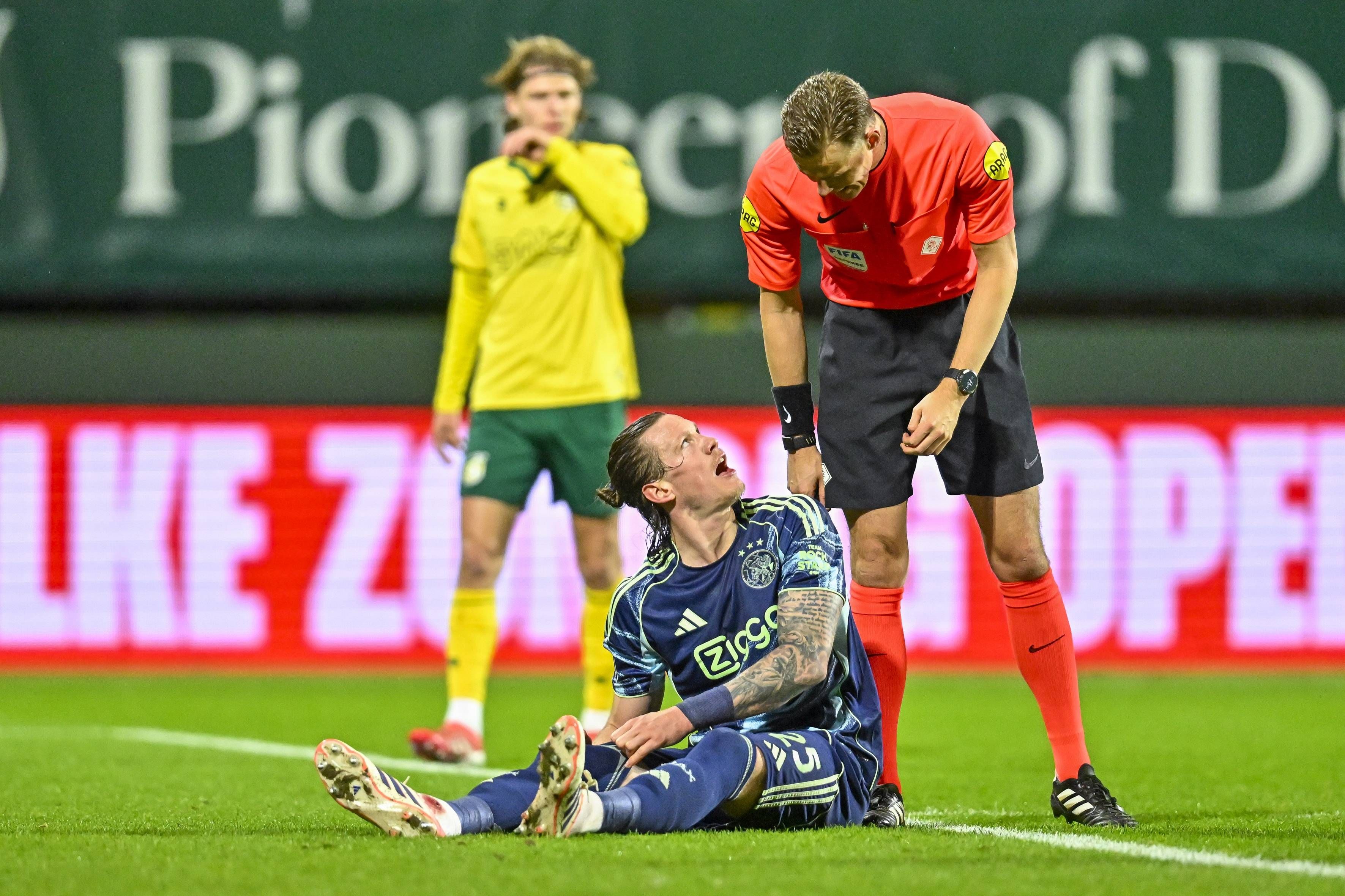 ESPN velt glashelder oordeel over wel of geen rode kaart voor charge op Weghorst