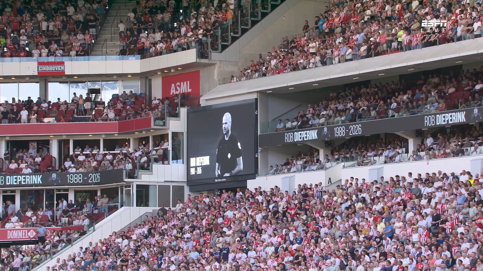Supporters doen iets zeer respectloos tijdens minuut stilte voor Rob ...