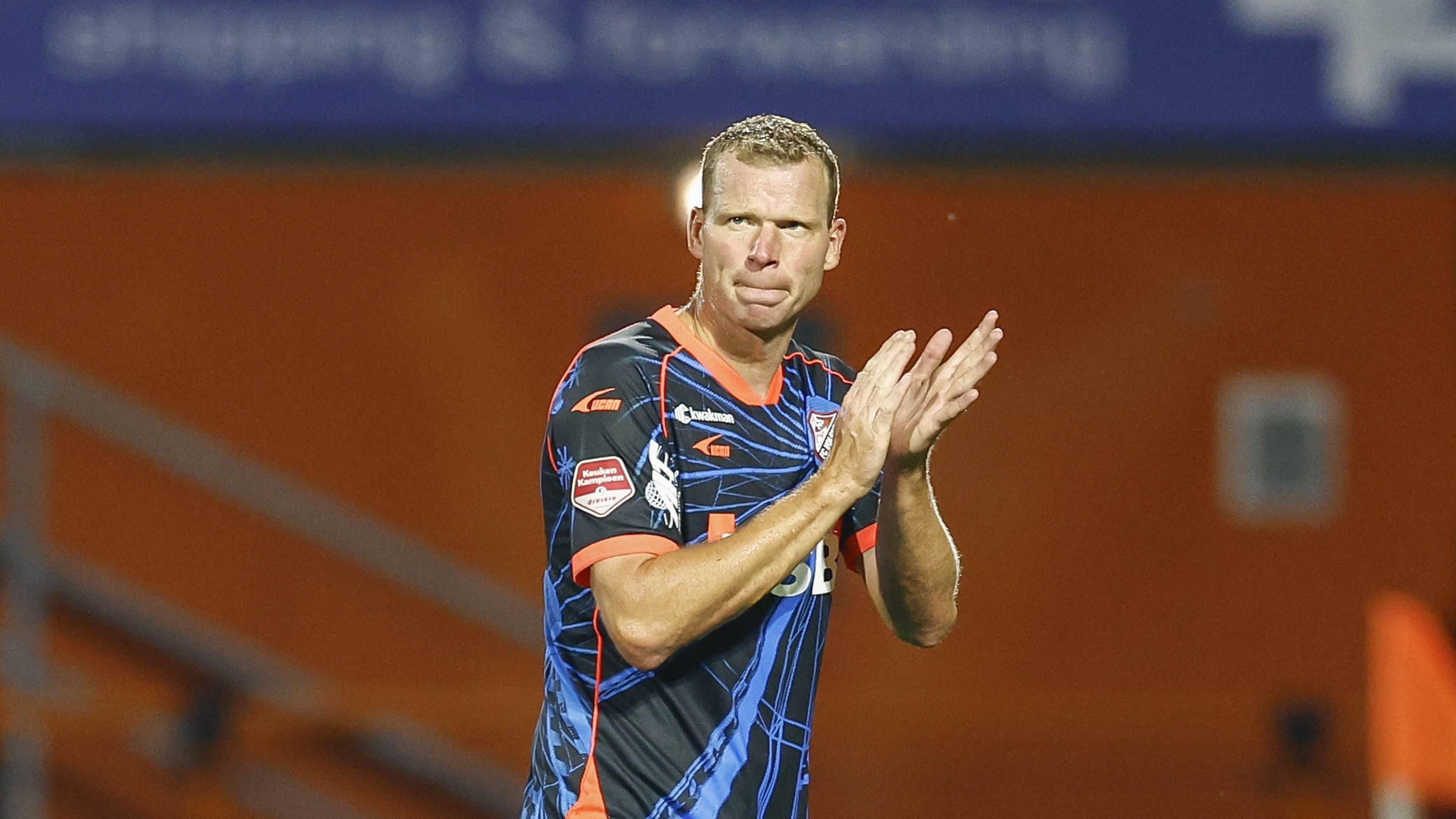 Henk Veerman toont klasse met vier goals en prachtige hakbal; MVV blijft foutloos