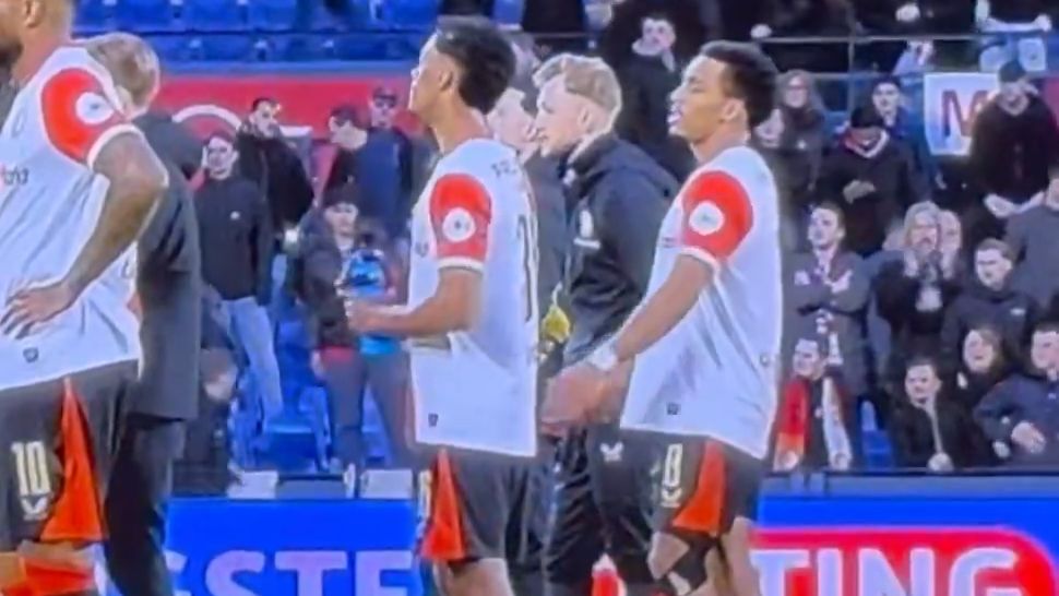 Feyenoord Fans Outraged: Timber Images After Match