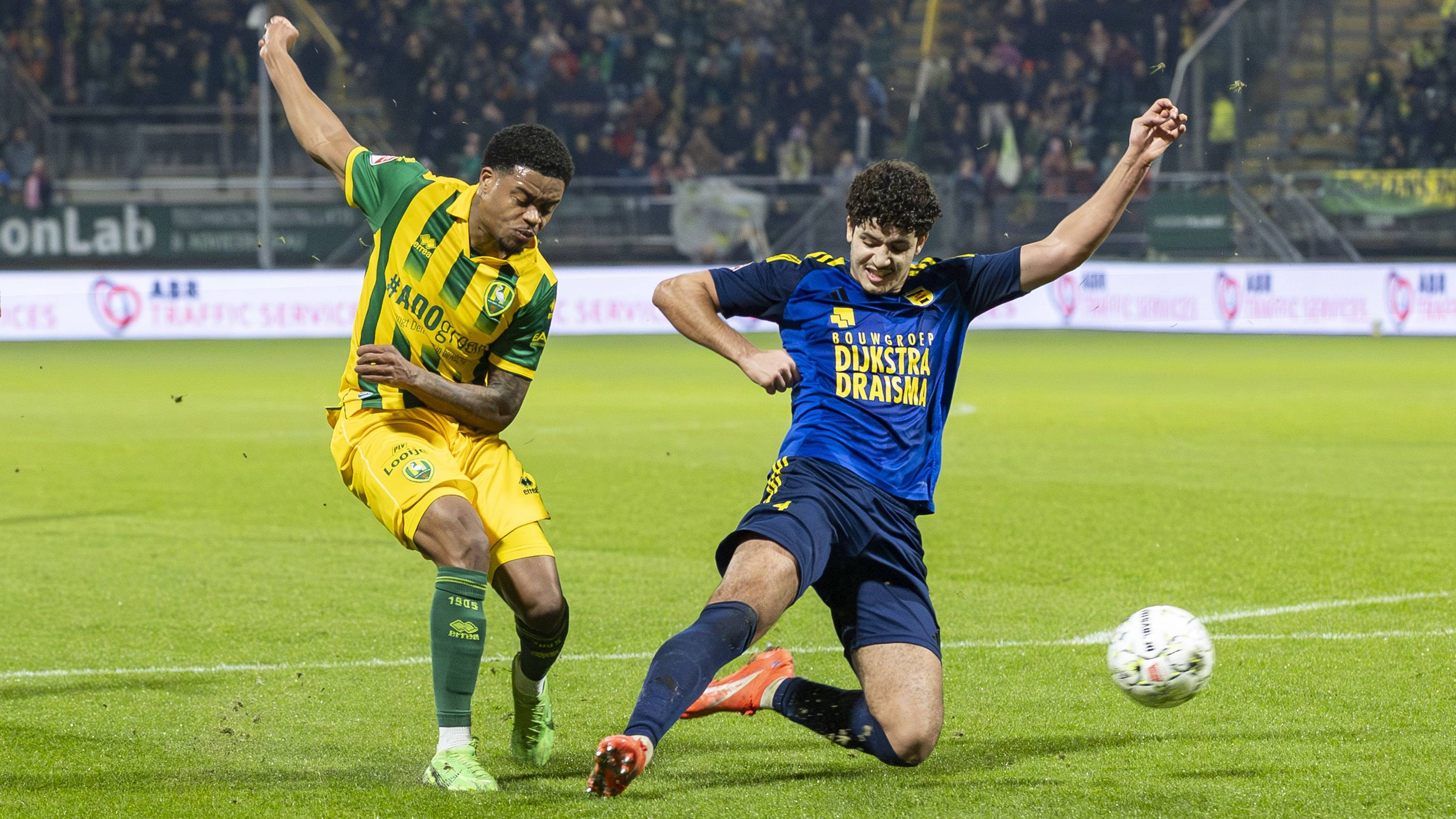 Henk de Jong voorspelt megatransfer: ‘Bij promotie moet hij minimaal 5 miljoen euro kosten’