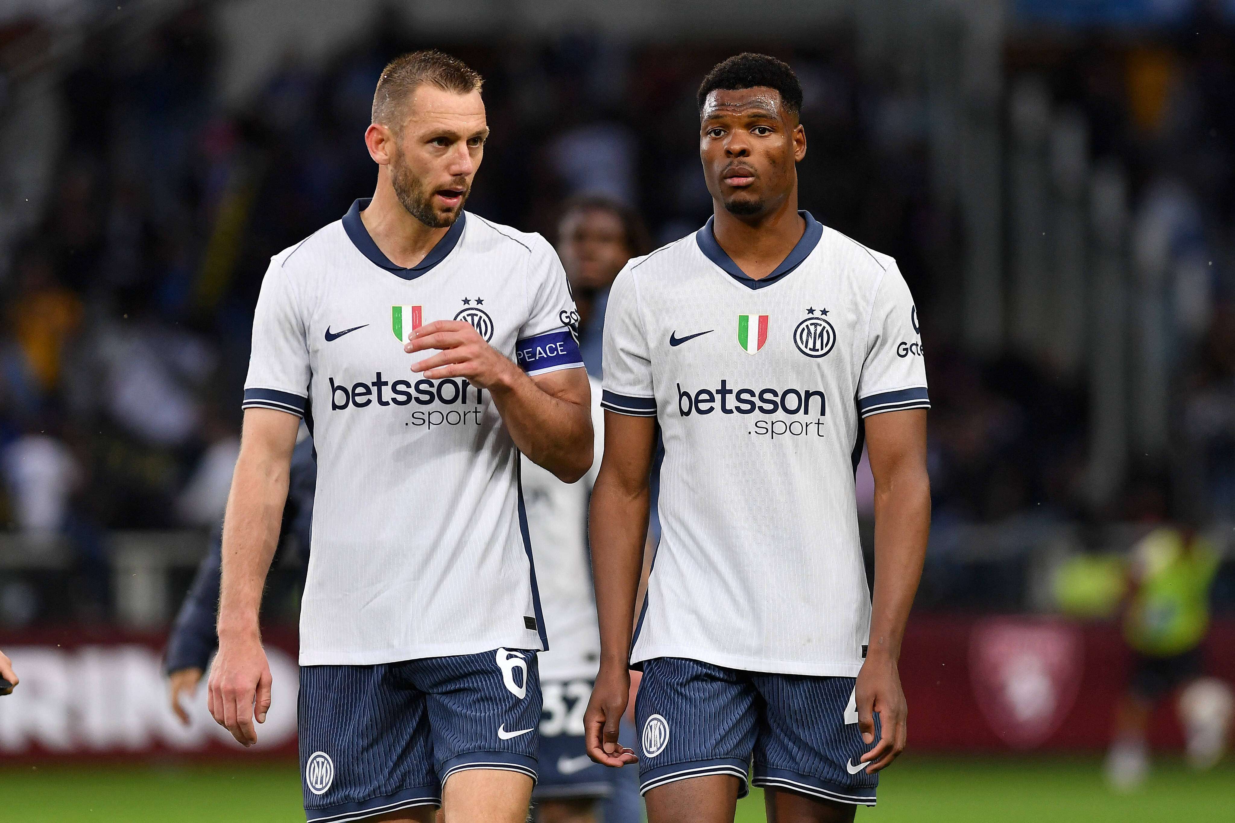 Stefan de Vrij Denzel Dumfries