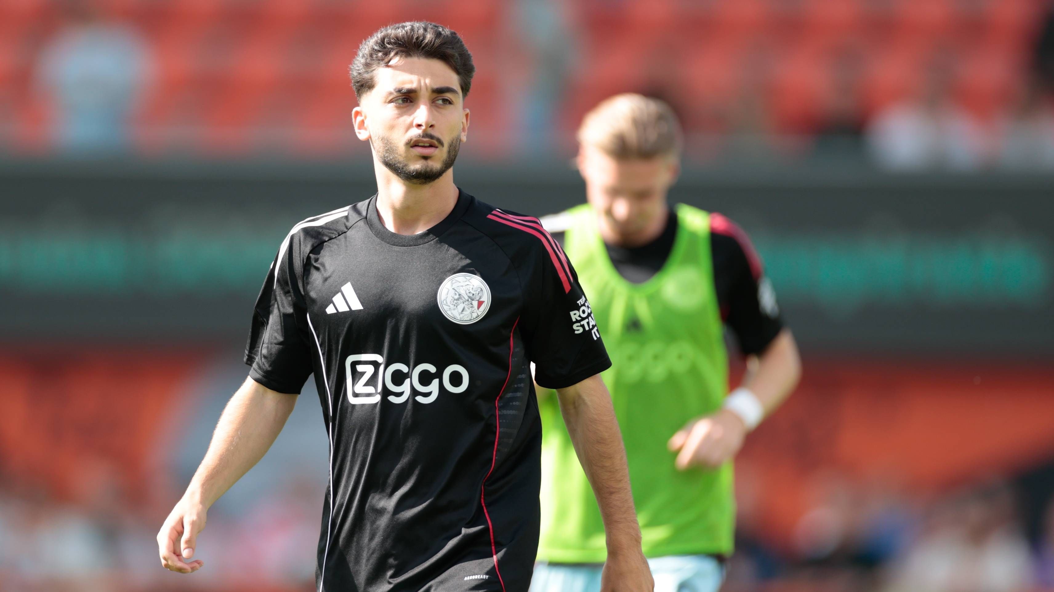 Shirolikesfish nude on my first night in the area, I hit up