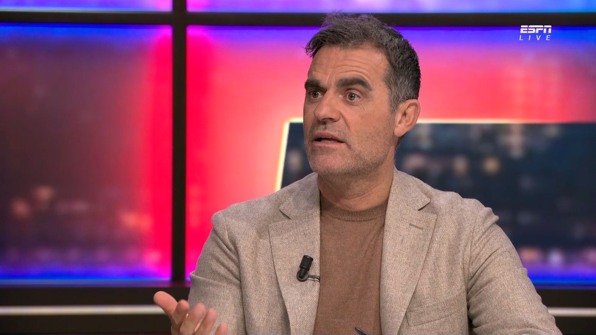 Perez maakt gehakt van speler Ajax die compleet faalde tegen sc Heerenveen