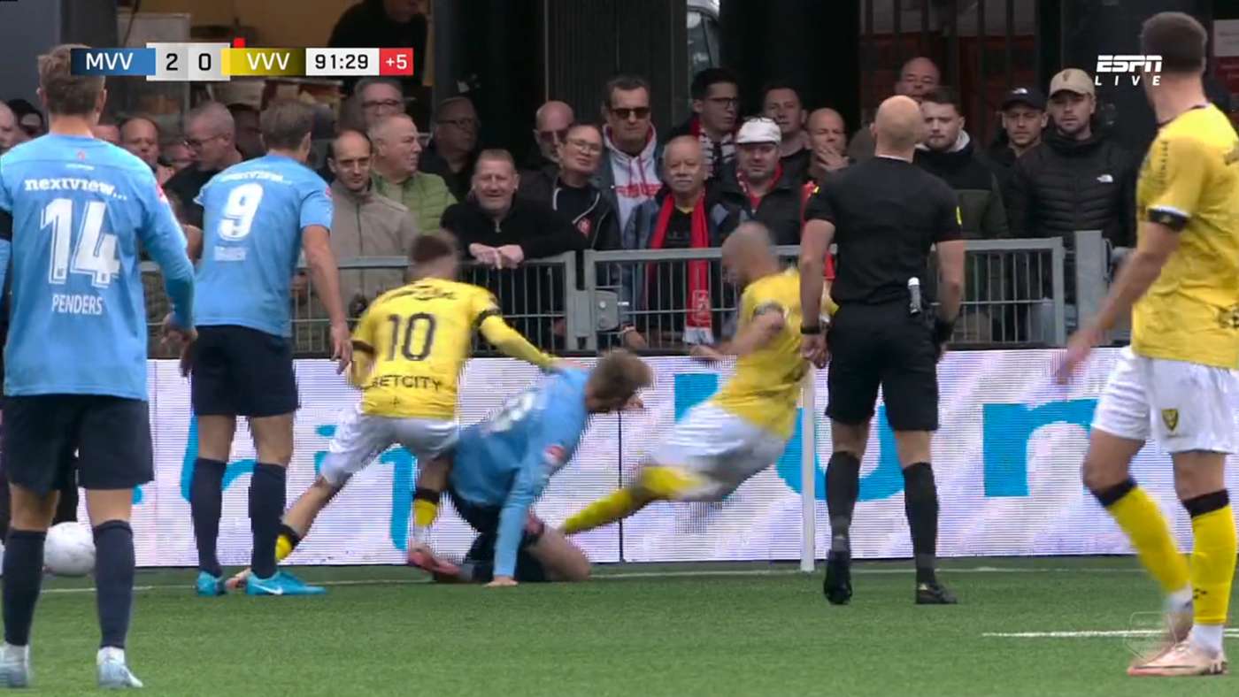 Roel Janssen zorgt voor schrik met 'debiele actie': tackle met twee ...