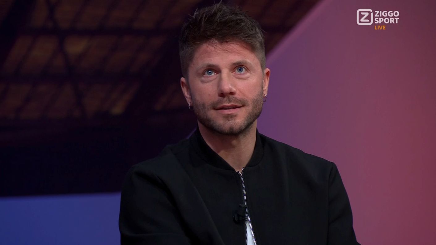 Lasse Schöne blijft aantal seconden stil en geeft dan heel pijnlijk antwoord op vraag over Ajax