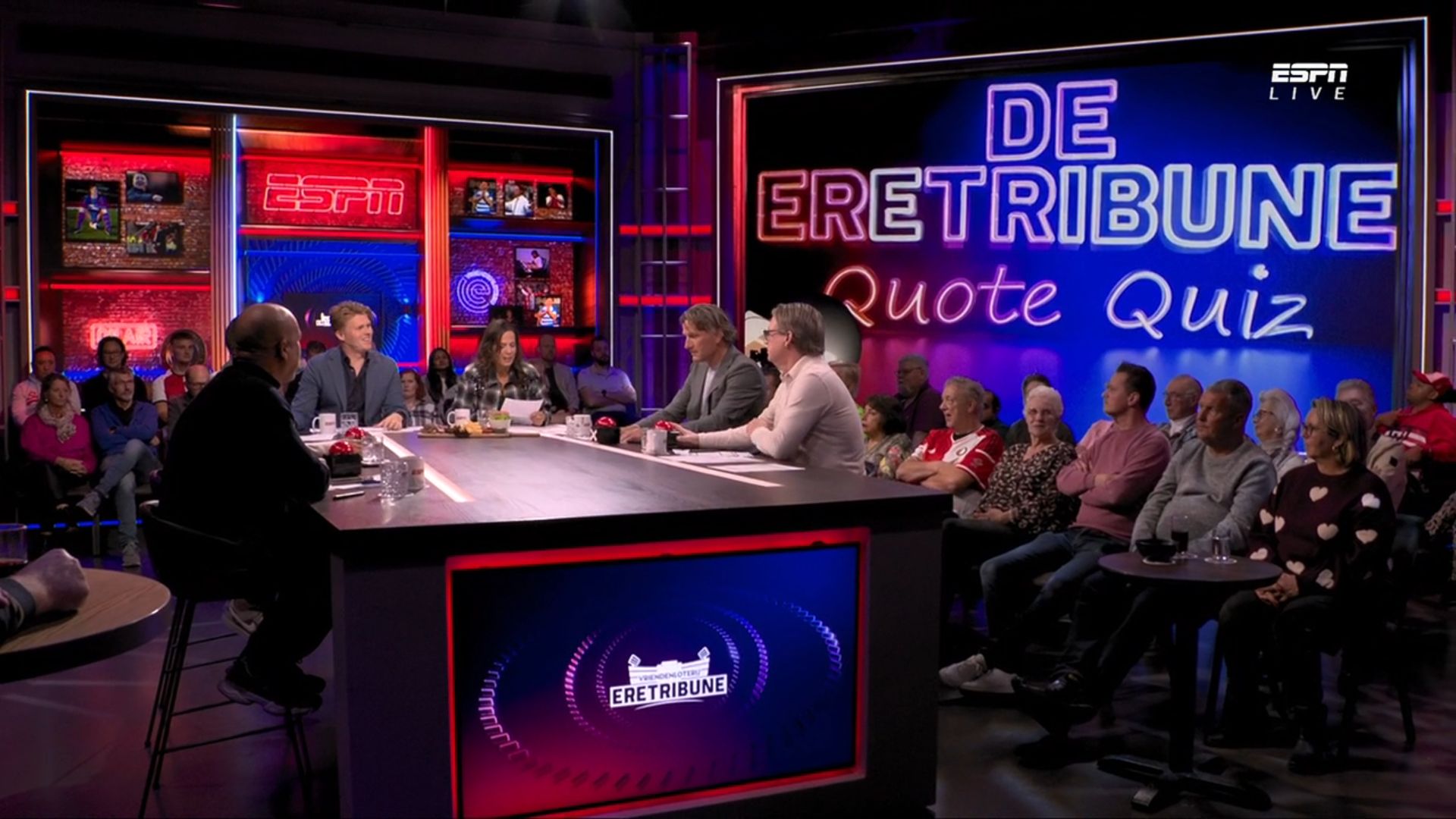 Ajax-speler krijgt harde kritiek na duel met sc Heerenveen: 'Ik vind hem zuur'