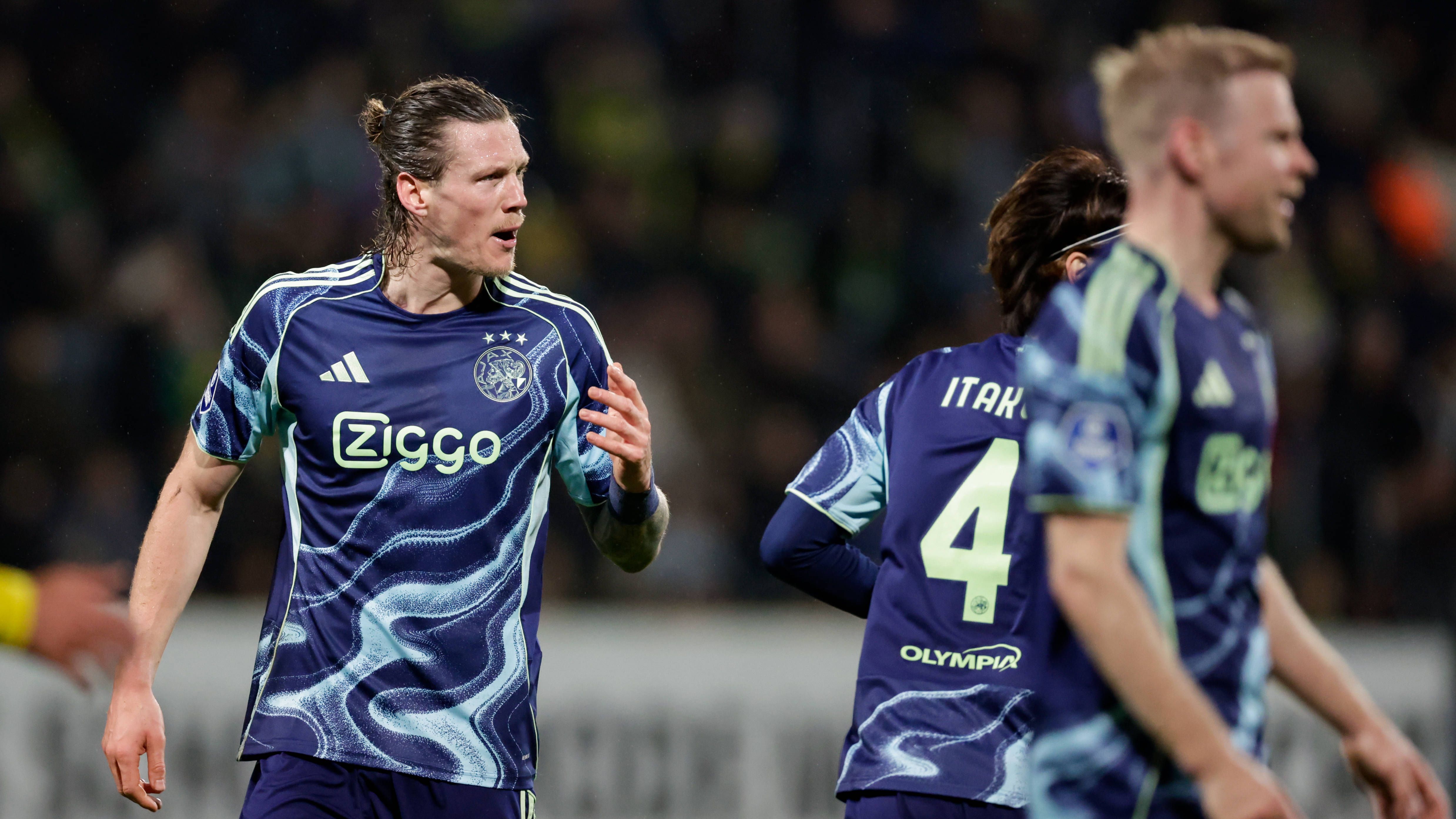 Wout Weghorst was woest op teamgenoten van Ajax: 'Hij kwam naar de kant toe en zei:...'