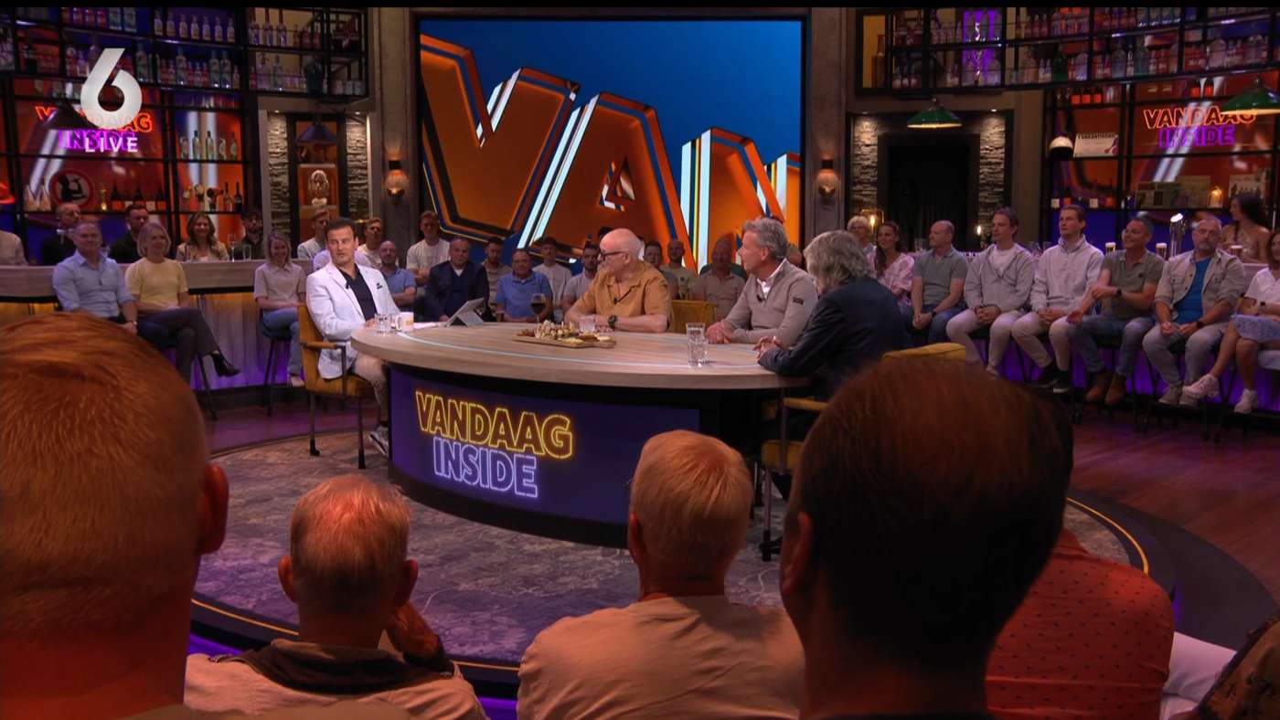 Bargast wordt uitgefloten door publiek van Vandaag Inside | Voetbalzone