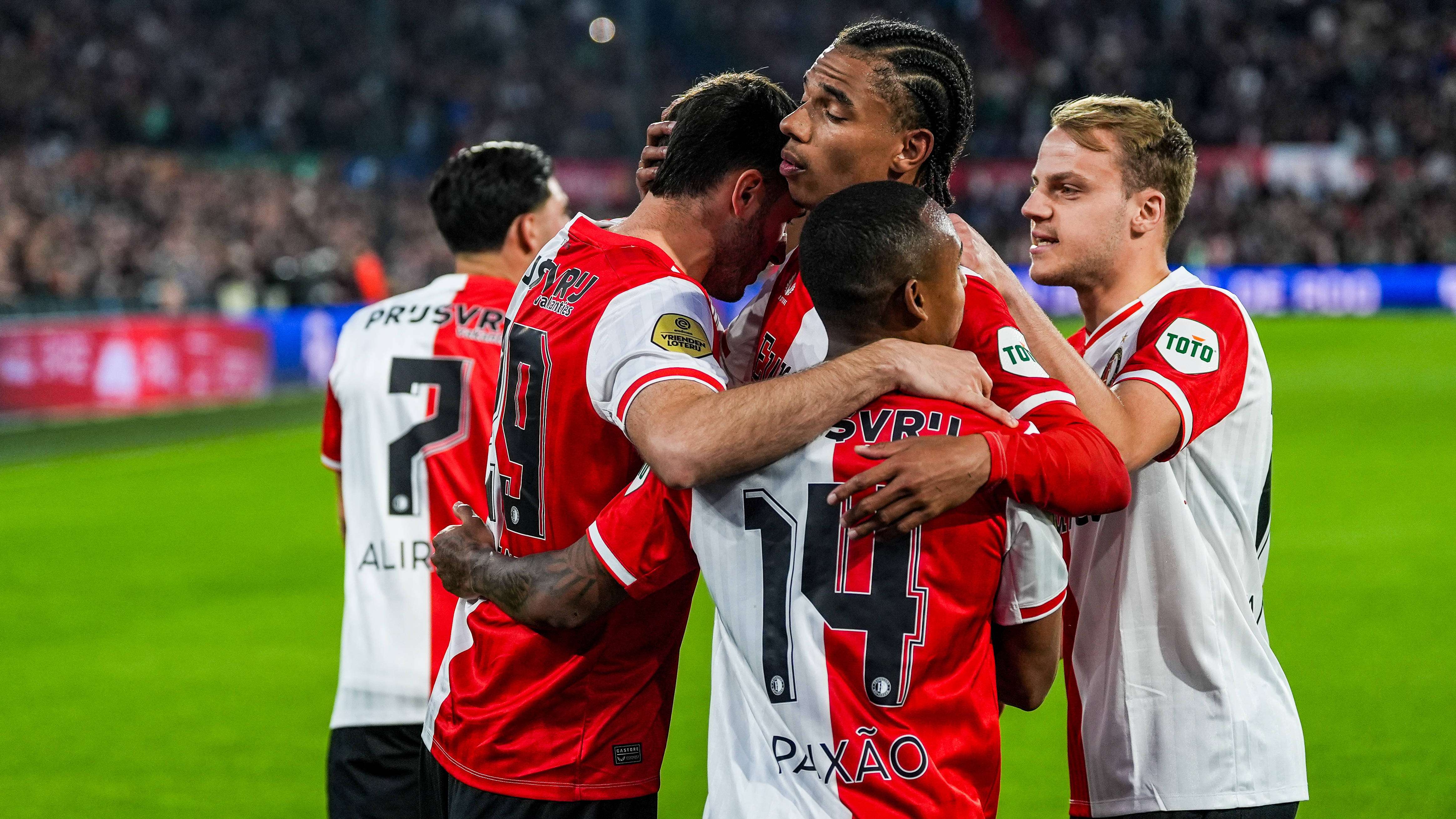 antiago Gimenez of Feyenoord, Calvin Stengs of Feyenoord , Thomas van den Belt of Feyenoord