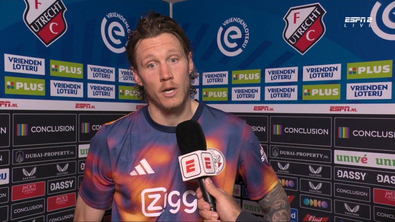 Wout Weghorst steekt na afloop van FC Utrecht - Ajax tirade af over Danny Makkelie