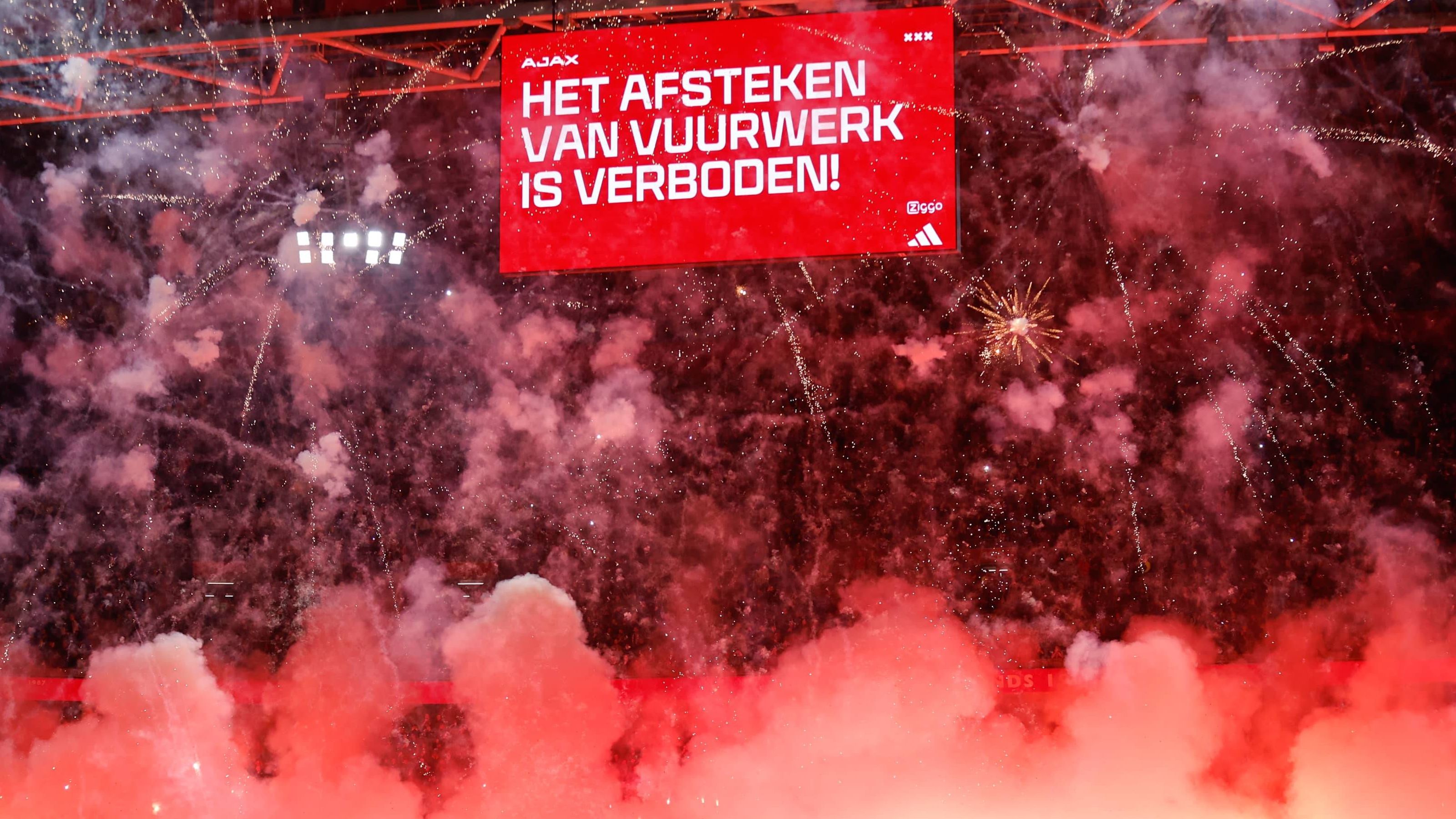Hooliganisme tijdens Ajax - FC Groningen is druppel: 'Geef die misdadigers levenslang stadionverbod'