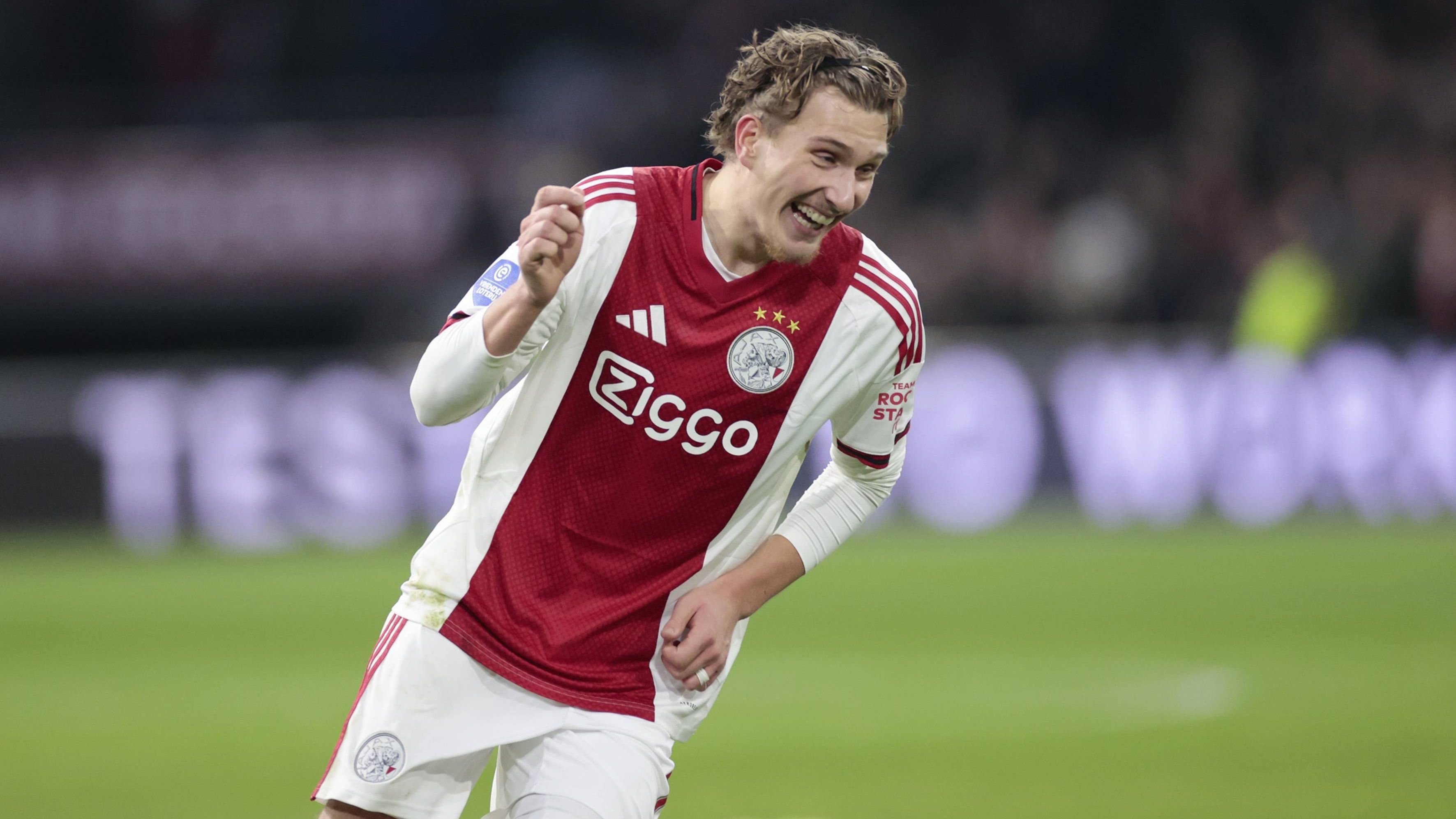 Mika Godts gaat na hoofdrol bij Ajax - Fortuna Sittard in op prangende vraag