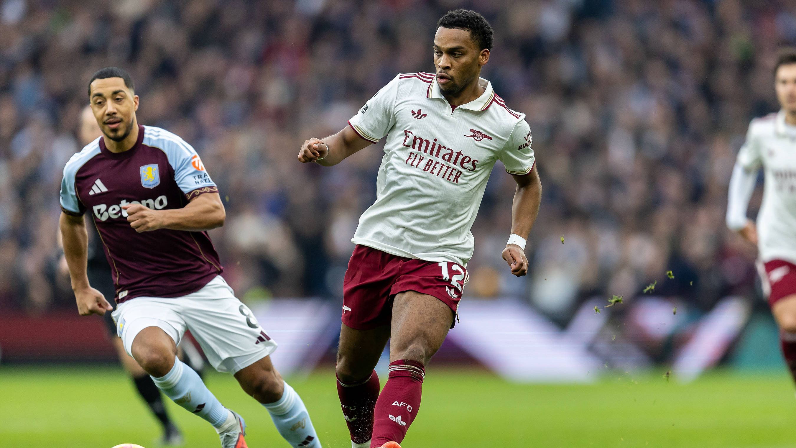 Arsenal-fans zijn even helemaal klaar met Jurriën Timber: ‘Dit kan echt ...