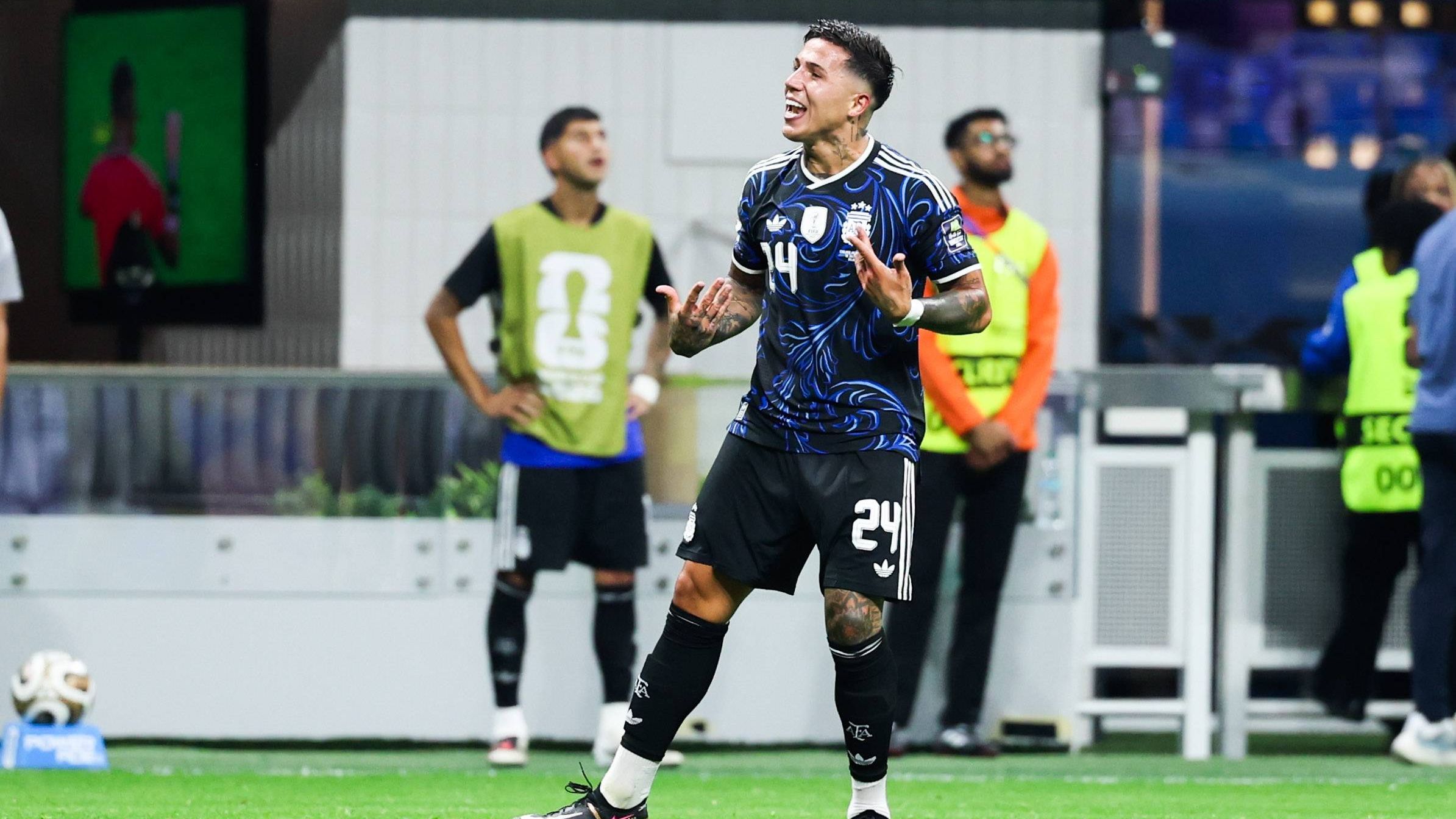 Argentinië bereikt WK-finale na zenuwslopende zege op Engeland