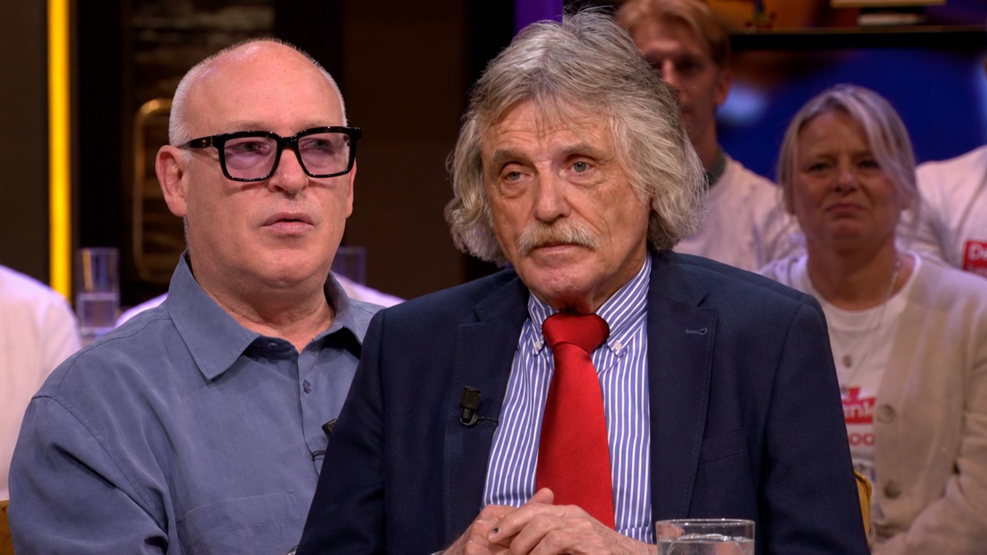 Derksen en Van der Gijp wijzen één hoofdschuldige aan voor totale chaos bij Ajax