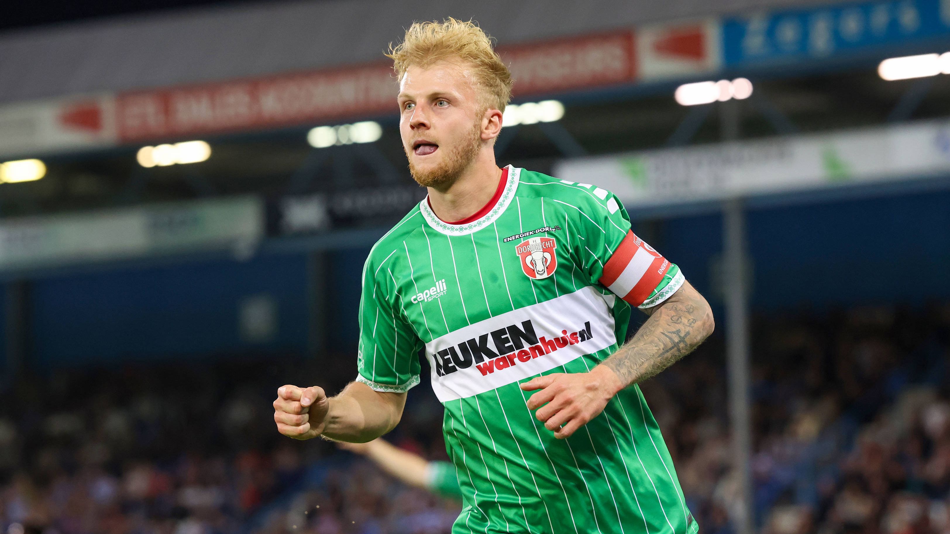 FC Dordrecht-aanvoerder Jari Schuurman vertrekt na zes jaar naar andere Nederlandse club