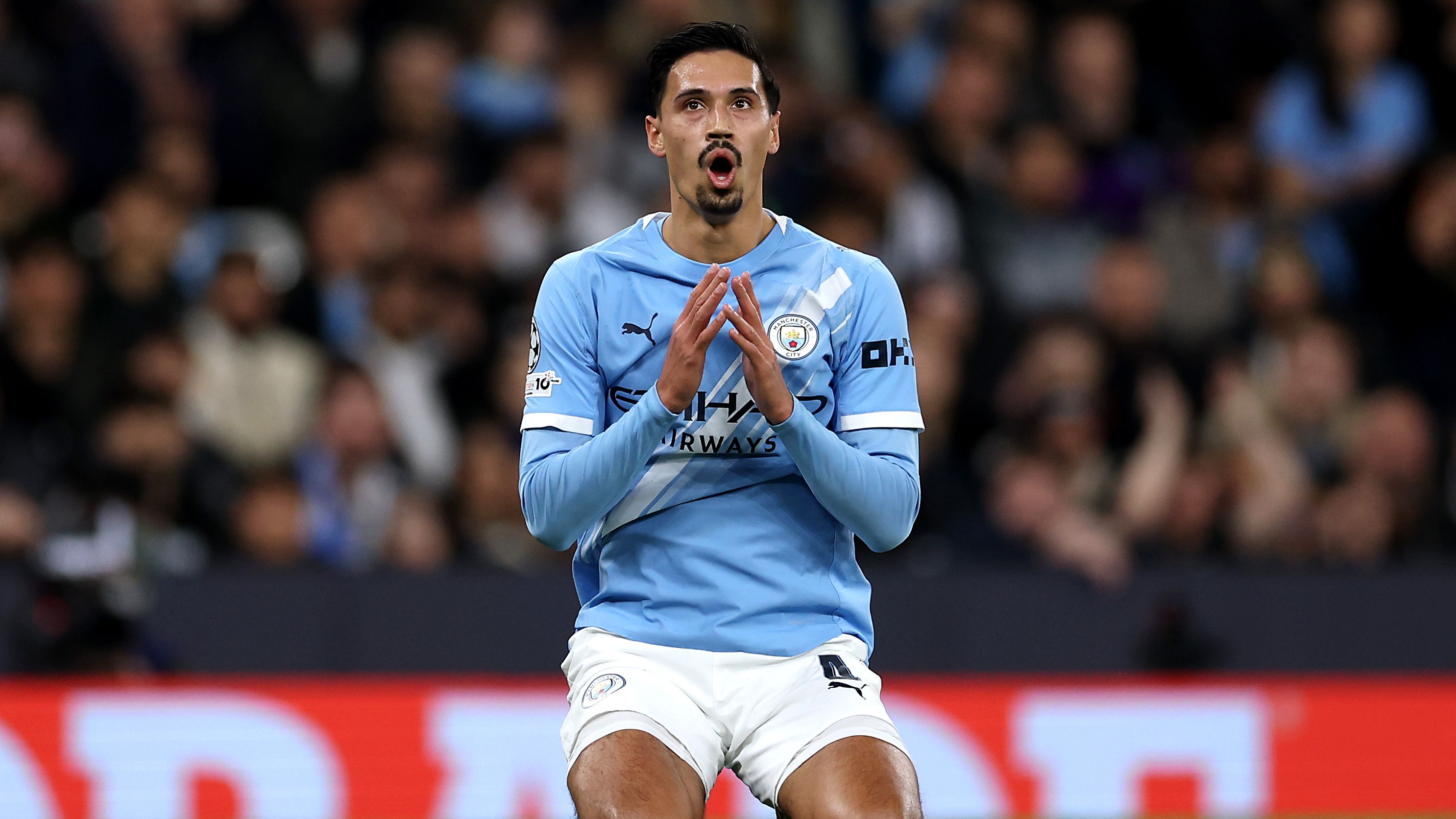 Manchester City bevestigt recordaankoop van Elliot Anderson