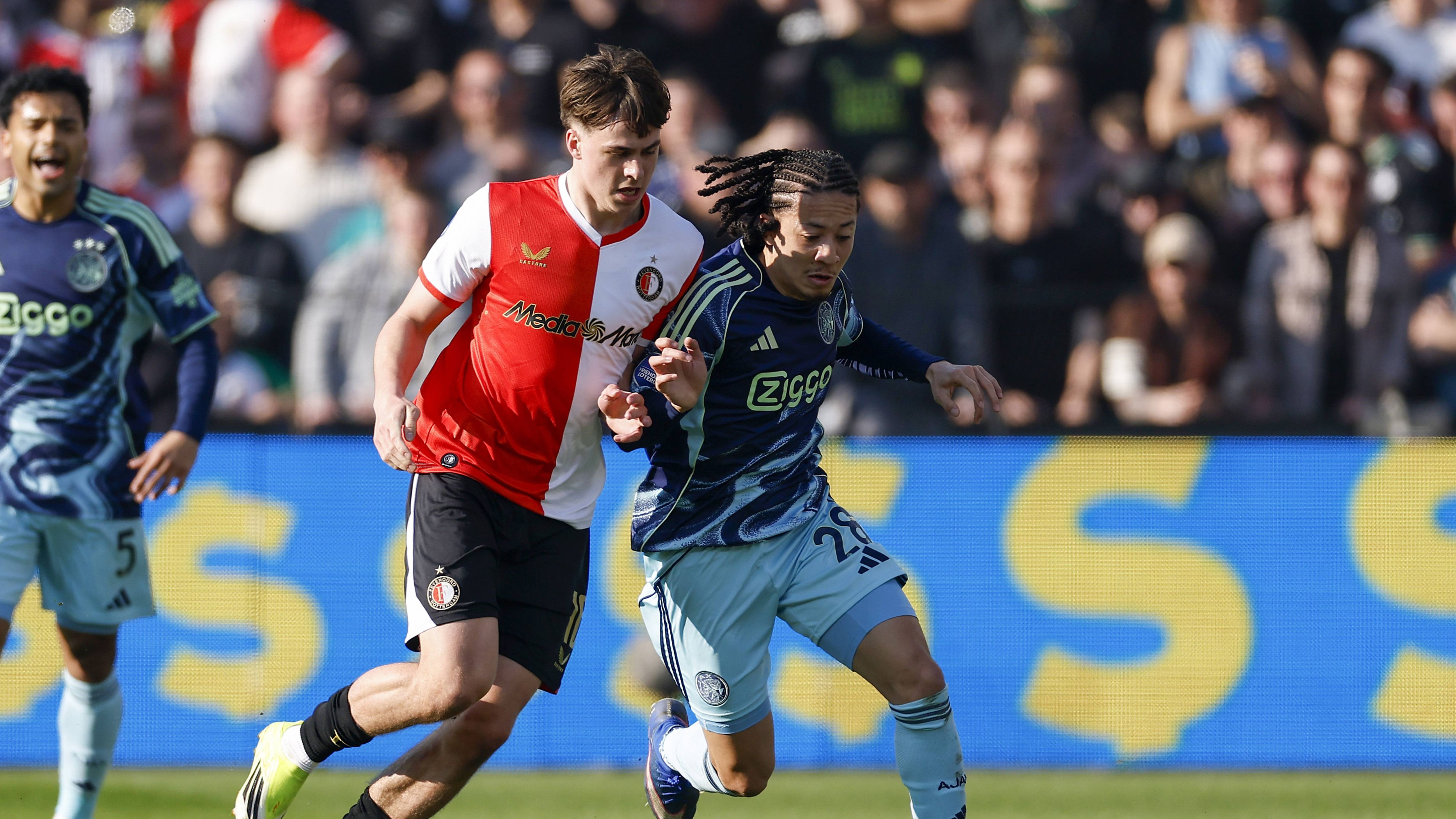 Feyenoord Overweegt Vervanger voor Mogelijk Vertrekkende Leo Sauer
