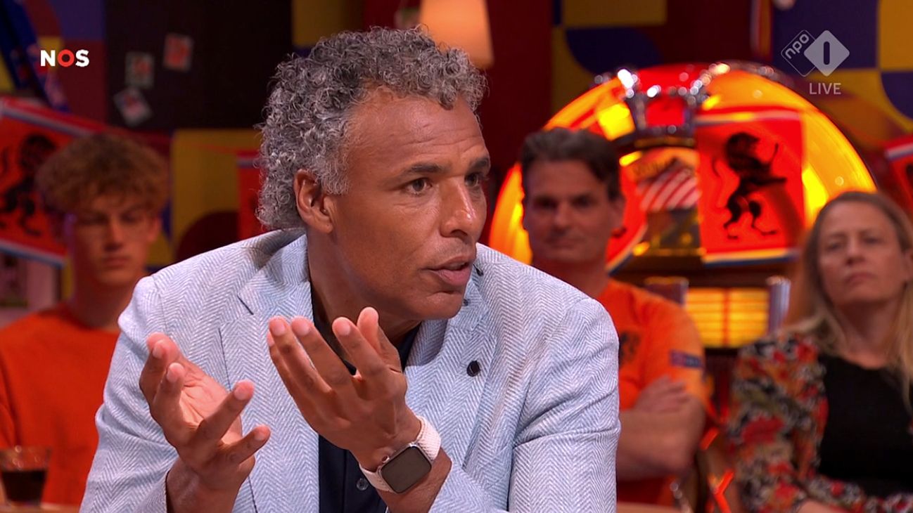 Pierre van Hooijdonk blijft bij standpunt in Wiegman-discussie: 'Nog niet de tijd voor een vrouwelijke bondscoach'
