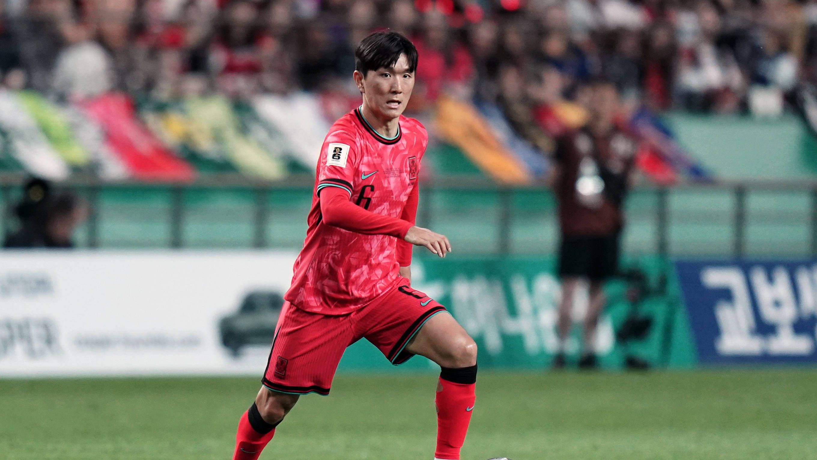 Feyenoord midfielder Hwang In-Beom scores gold for South Korea with 2 pinpoint assists | Football field