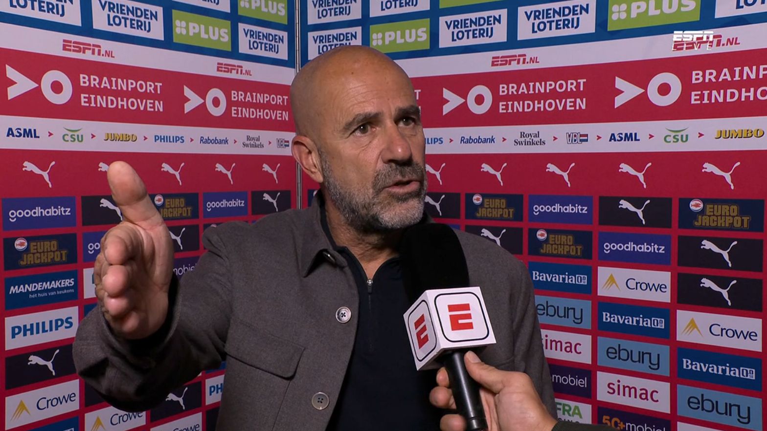 Bosz defends shaken Van Bommel after flashpoint in PSV win at Ajax