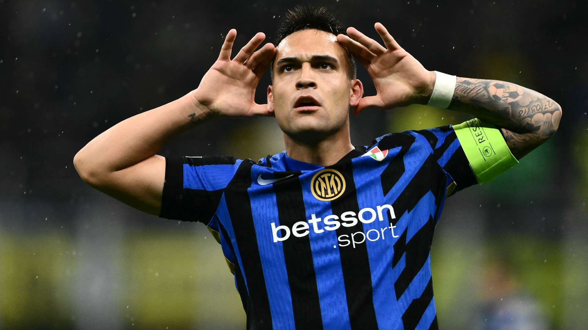 Inter Milan's Argentine forward #10 Lautaro Martinez celebrates scoring his team's