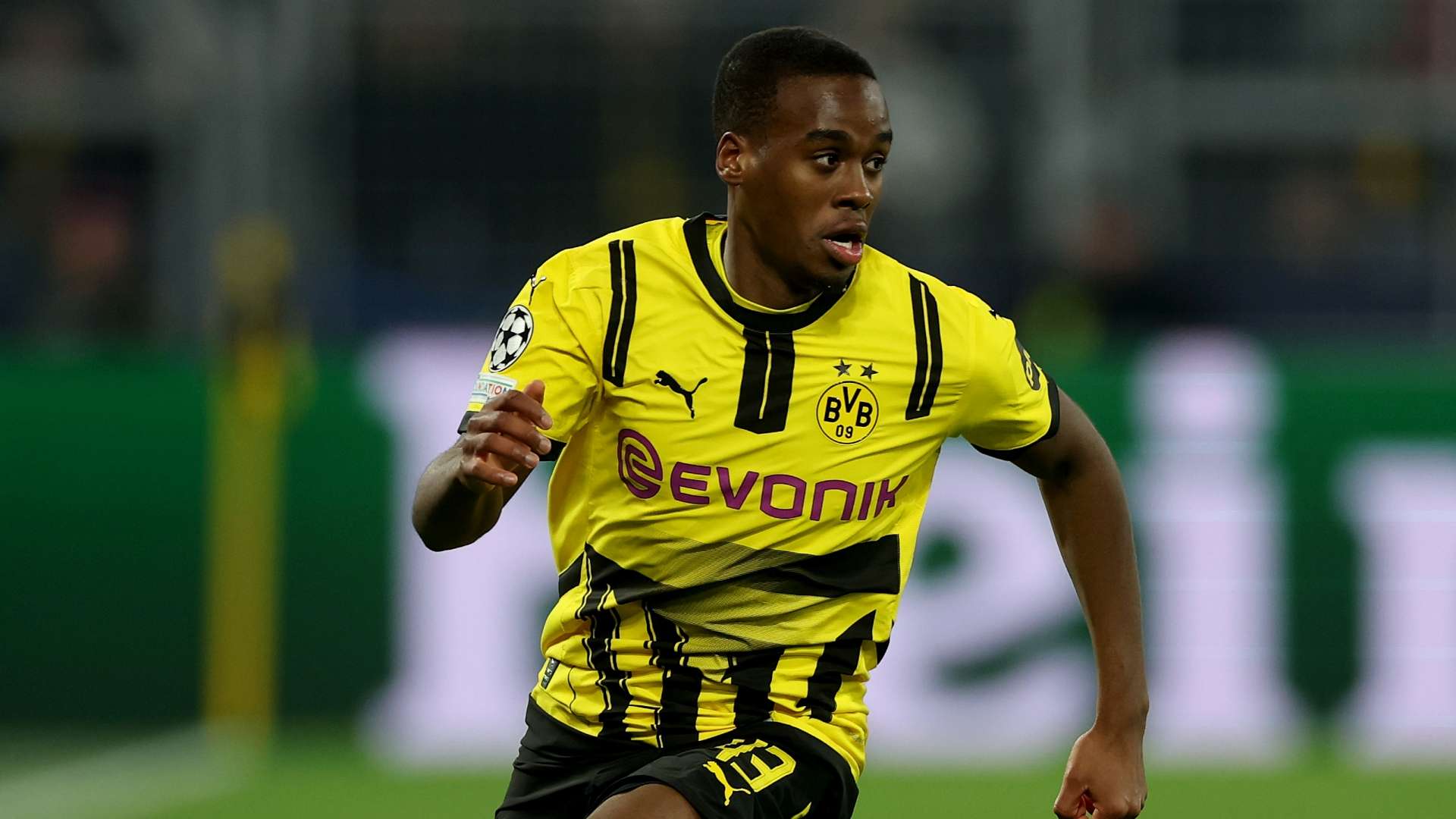Jamie Gittens Dortmund 02192025