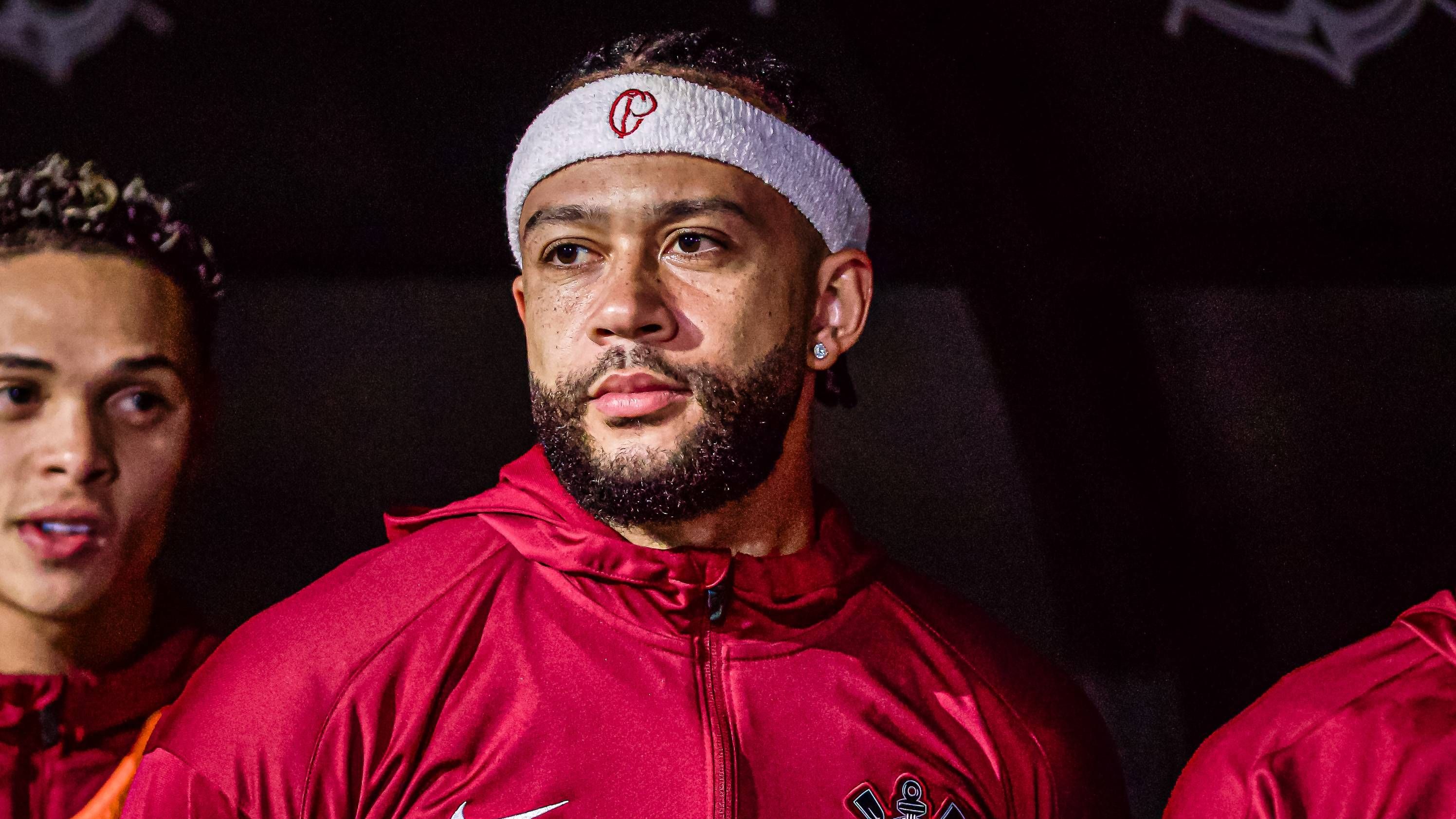 Memphis Depay en Corinthians: Breuk en Woede