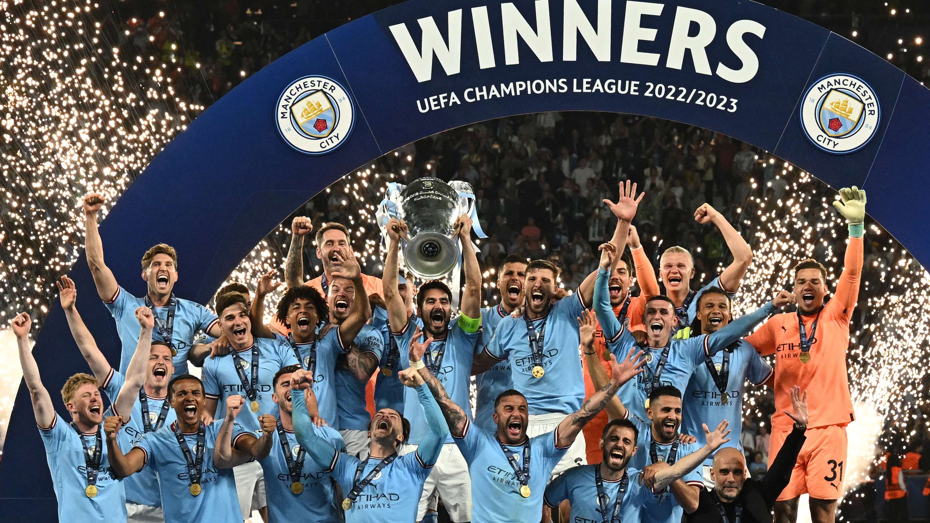 TOPSHOT-FBL-EUR-C1-MAN CITY-INTER