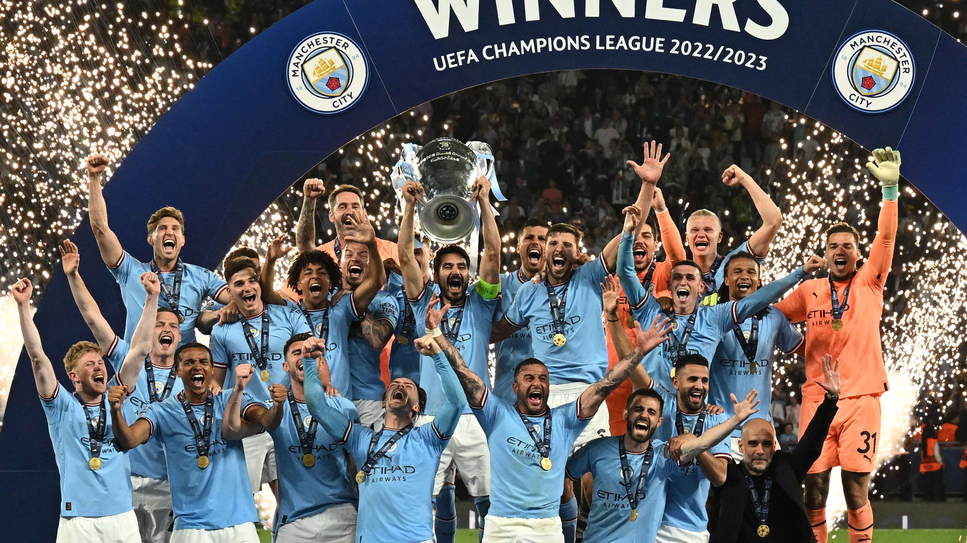 TOPSHOT-FBL-EUR-C1-MAN CITY-INTER