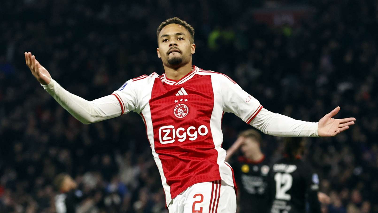 Devyne Rensch geeft zijn jawoord en sluit hoofdstuk Ajax na bijna tien ...