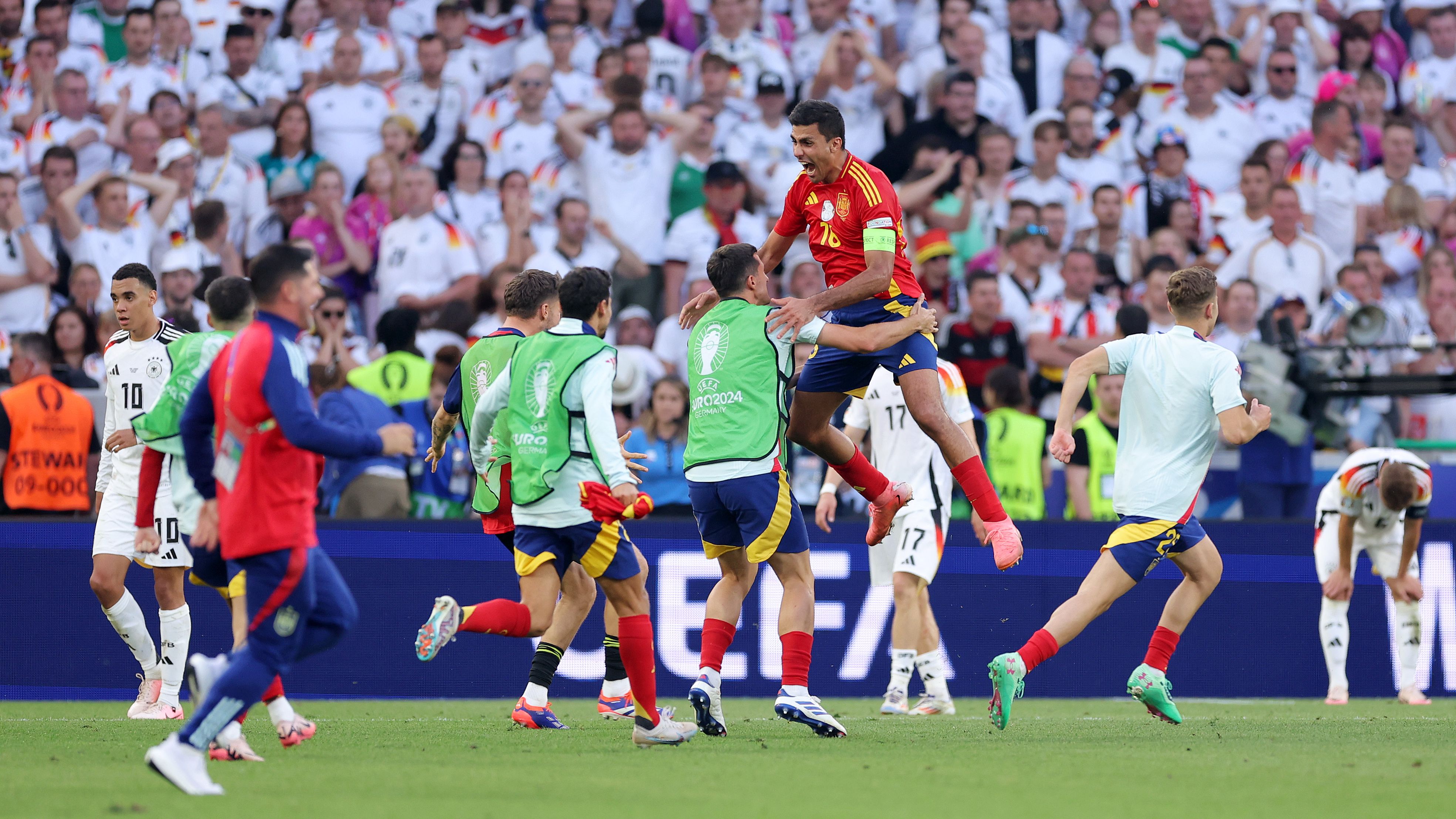 Shock move? Real Madrid laat oog vallen op winnaar van de Ballon d'Or ...