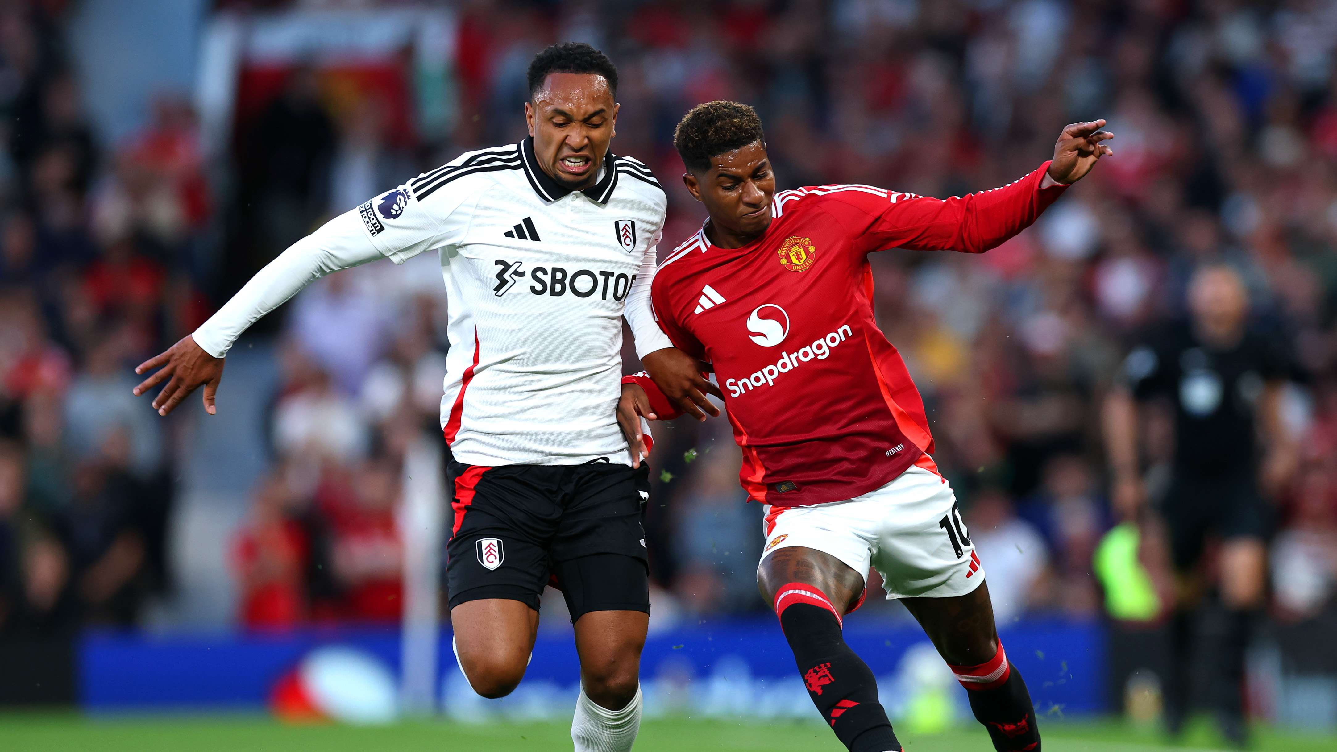 Manchester United FC v Fulham FC - Premier League