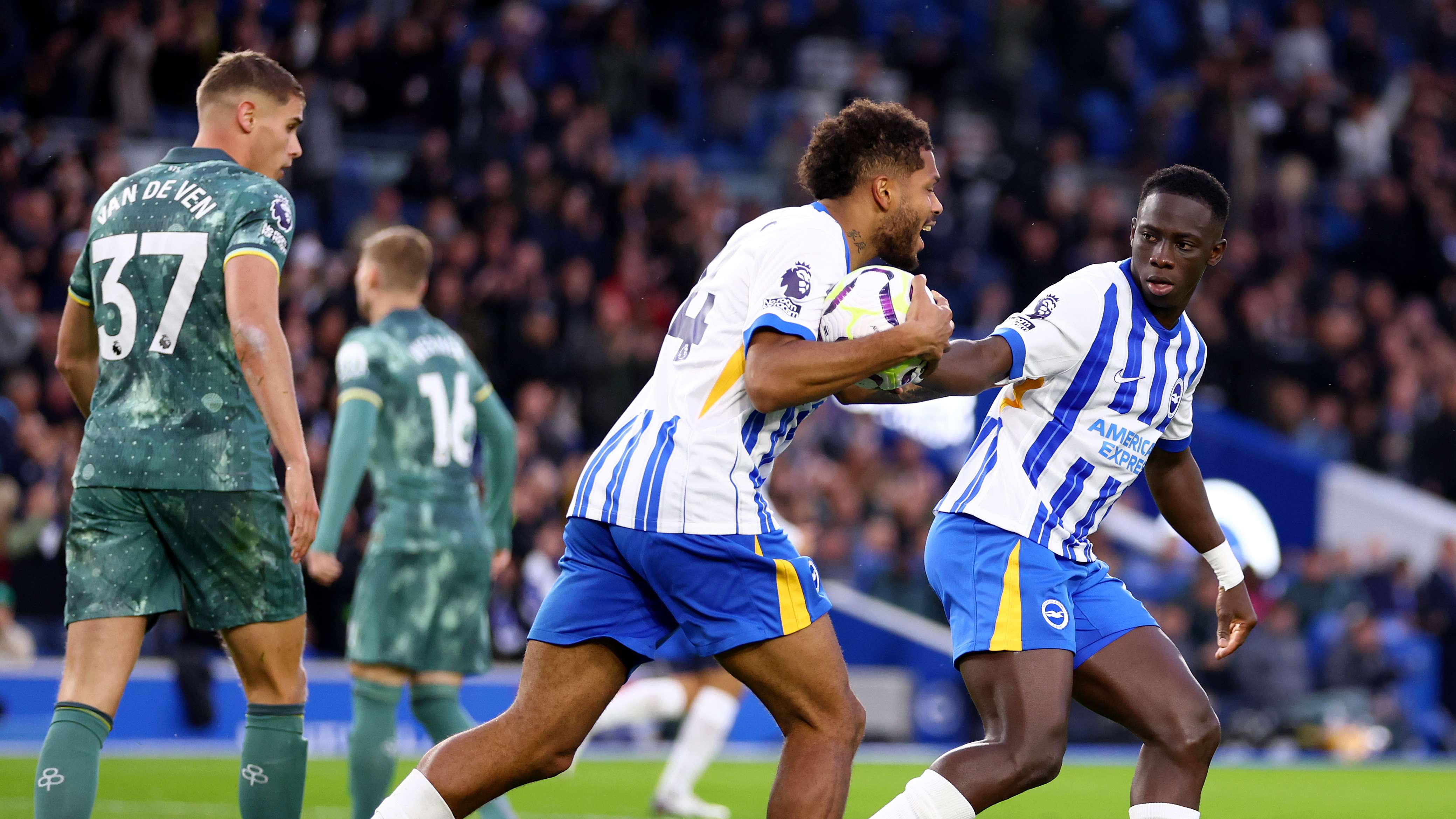 Brighton & Hove Albion FC v Tottenham Hotspur FC - Premier League