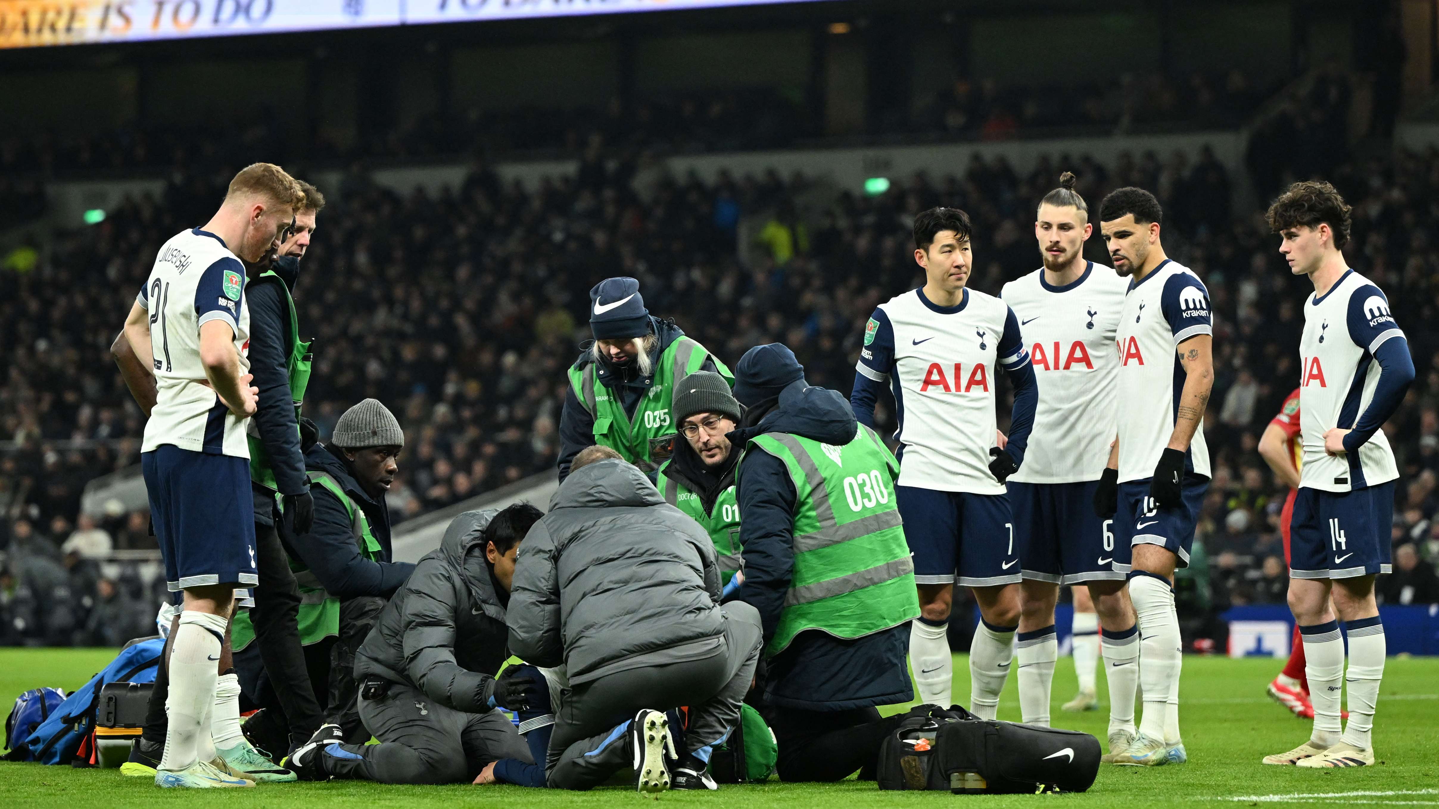 FBL-ENG-LCUP-TOTTENHAM-LIVERPOOL